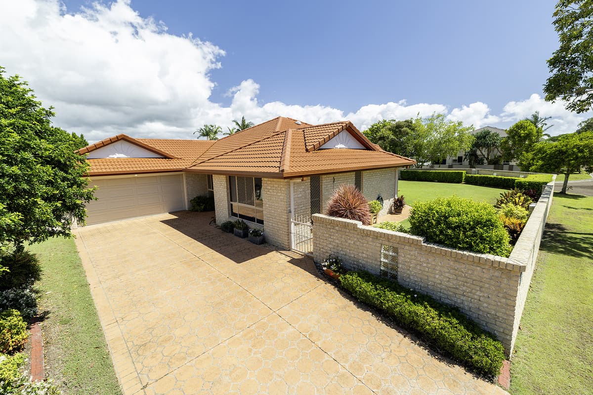 1 Gillingham Place, Pelican Waters, Pelican Waters — photo 1 of 5