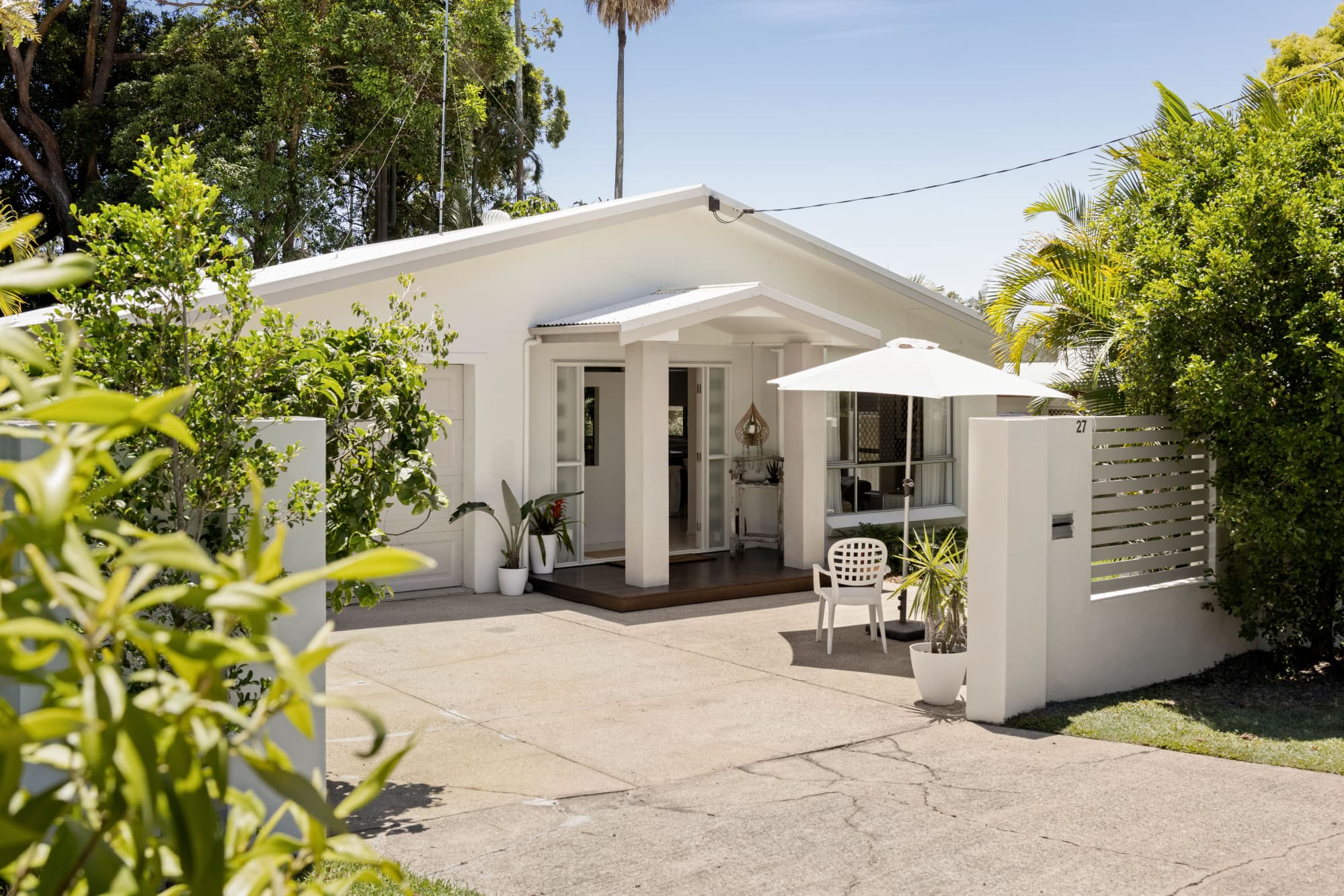 27 Yoomba Crescent, Alexandra Headland - Image 1