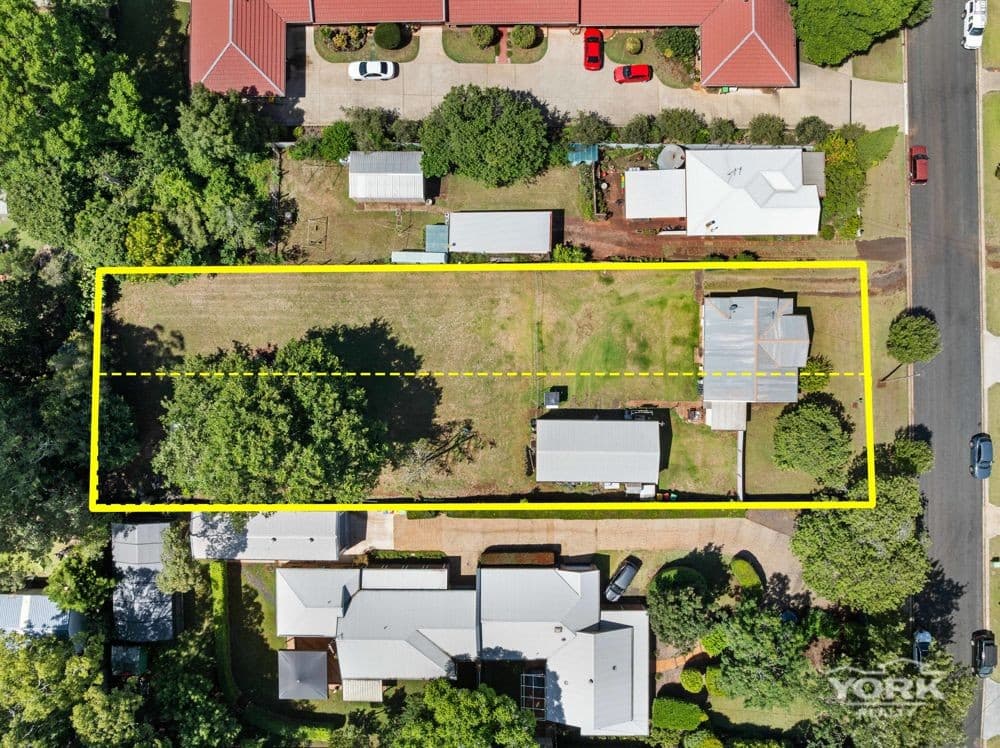 Centenary Heights, Centenary Heights — photo 1 of 5
