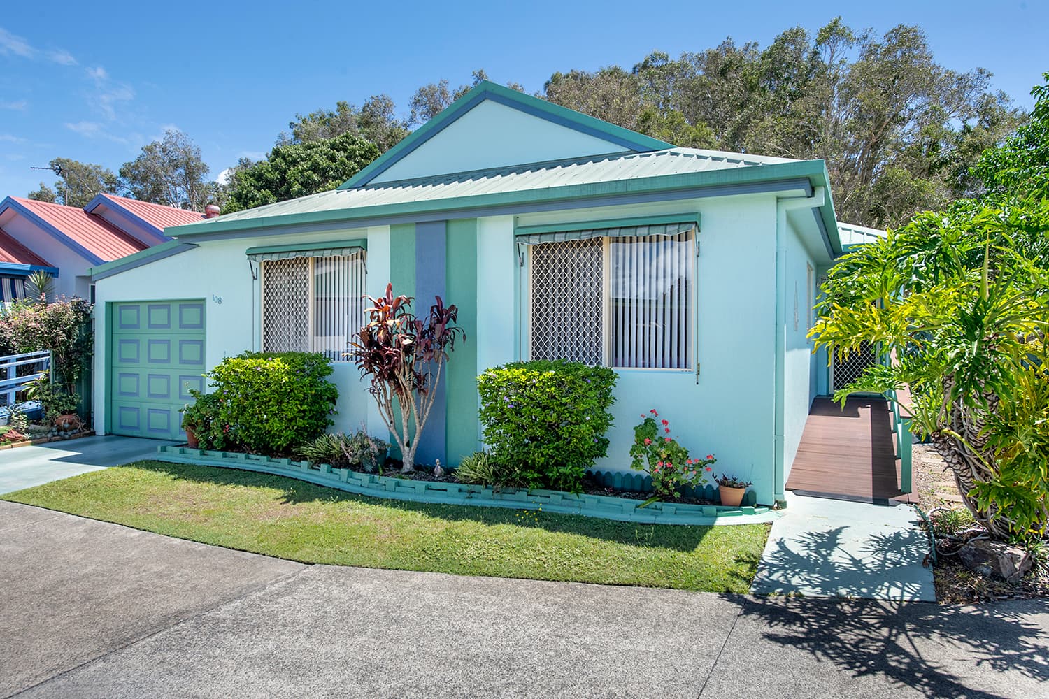 108/70 Hansford Road, Coombabah - Image 1