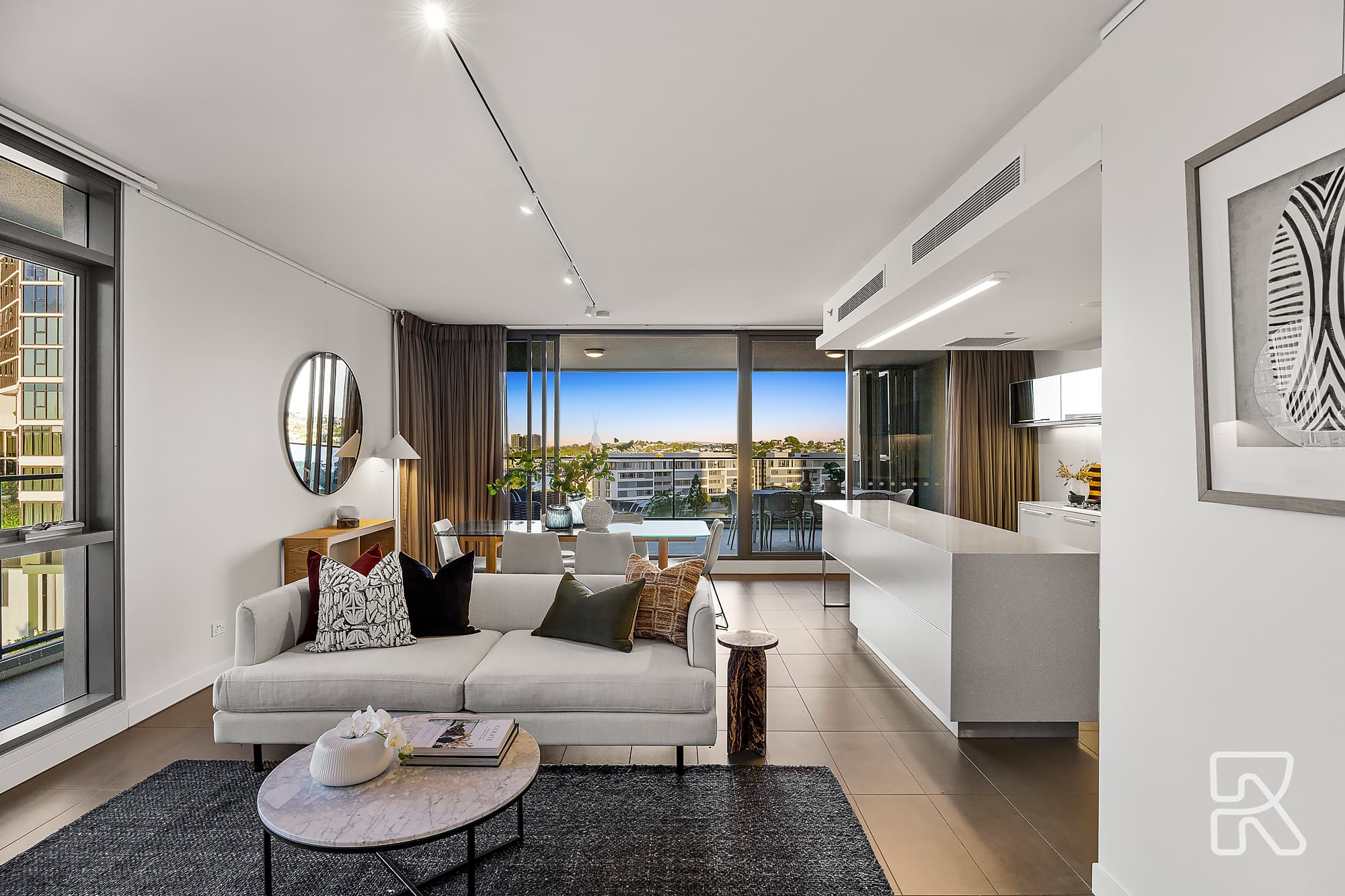 28/27 Cunningham Street, Newstead - Image 1