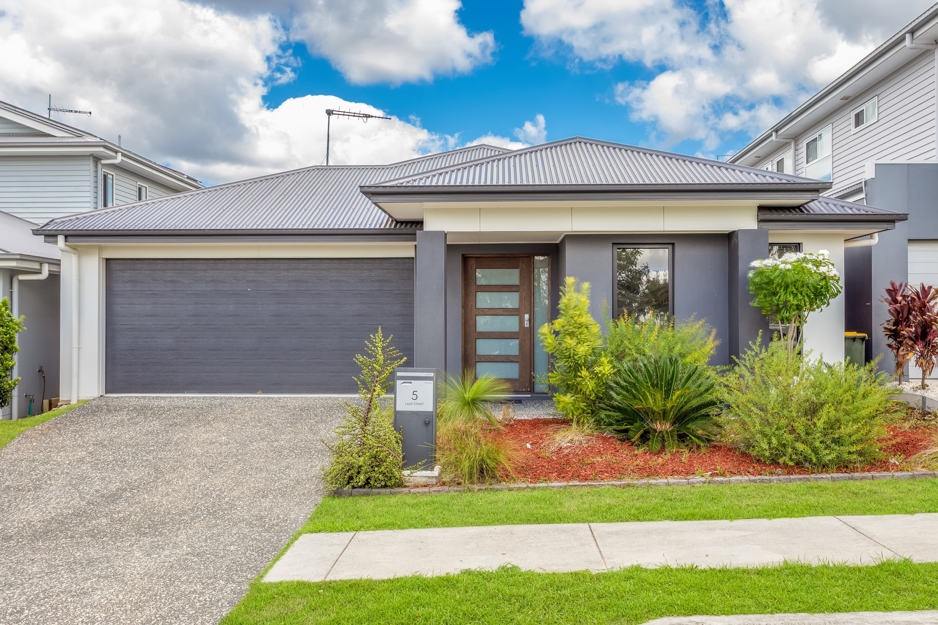 5 Leaf Street, Greenbank, Greenbank — photo 1 of 5
