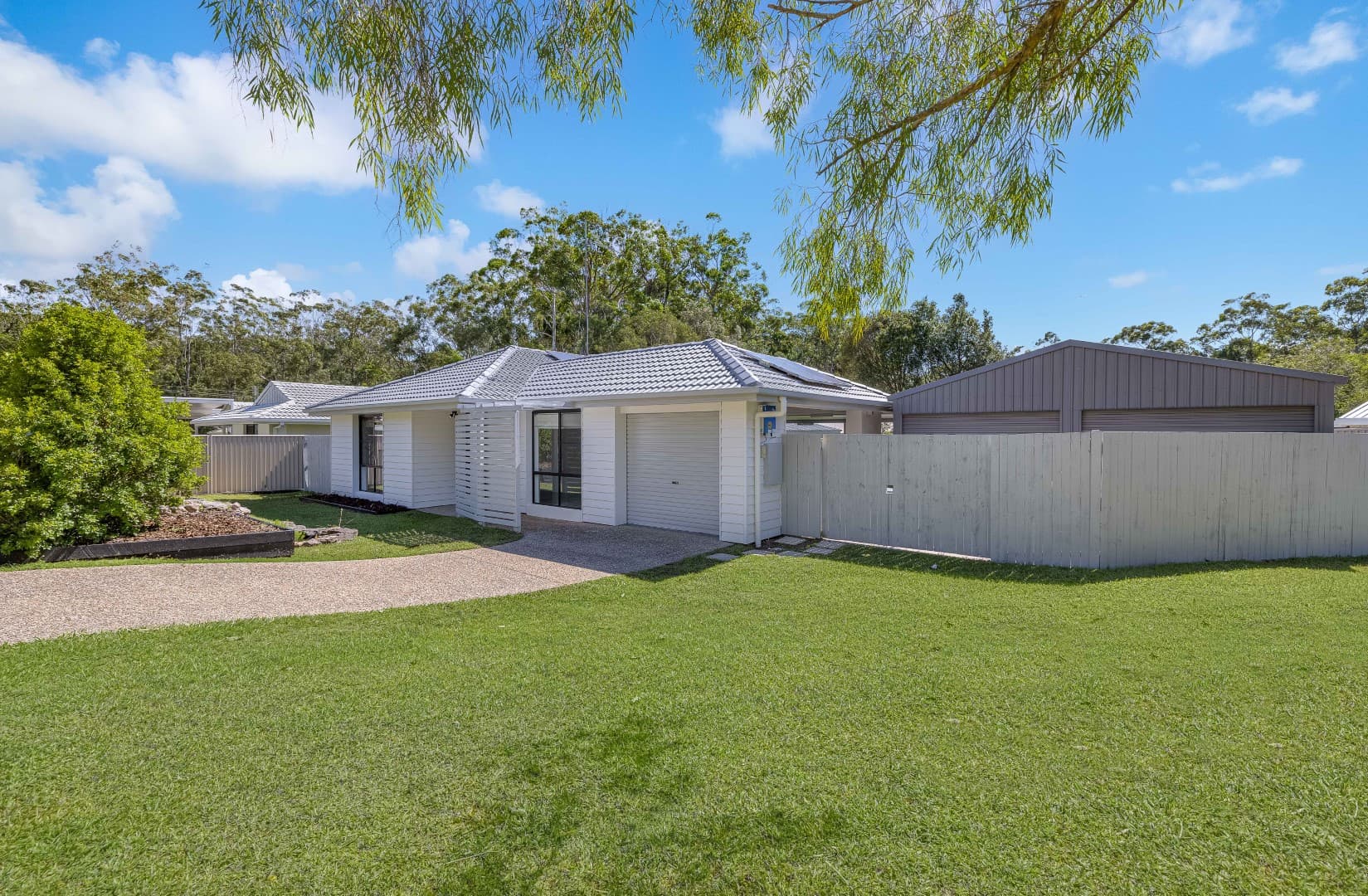 14 Bellcarra Place, Little Mountain, Little Mountain — photo 1 of 5