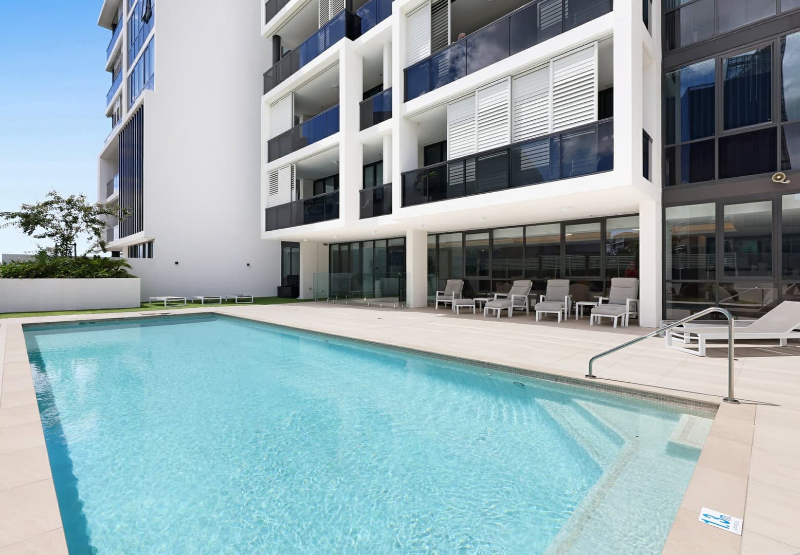 409/1 Waterfront Place, Robina, Robina — photo 1 of 6
