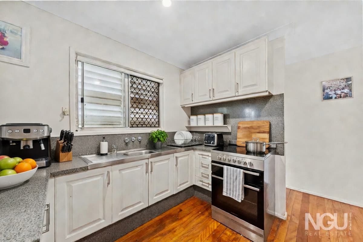 71 Lynelle Street, Marsden, Marsden — photo 1 of 5