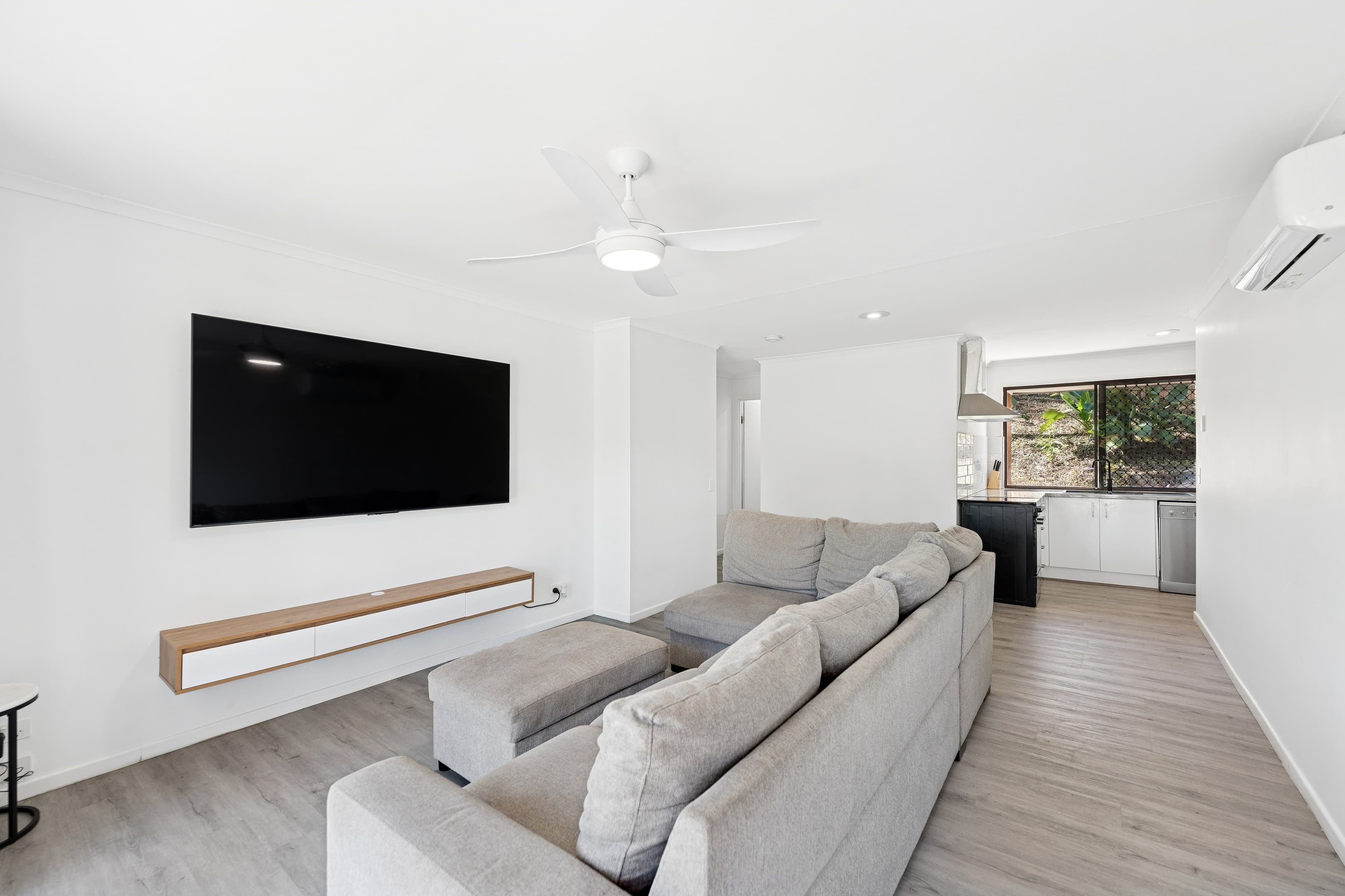 3/13 Galloway Drive, Ashmore, Ashmore — photo 1 of 5