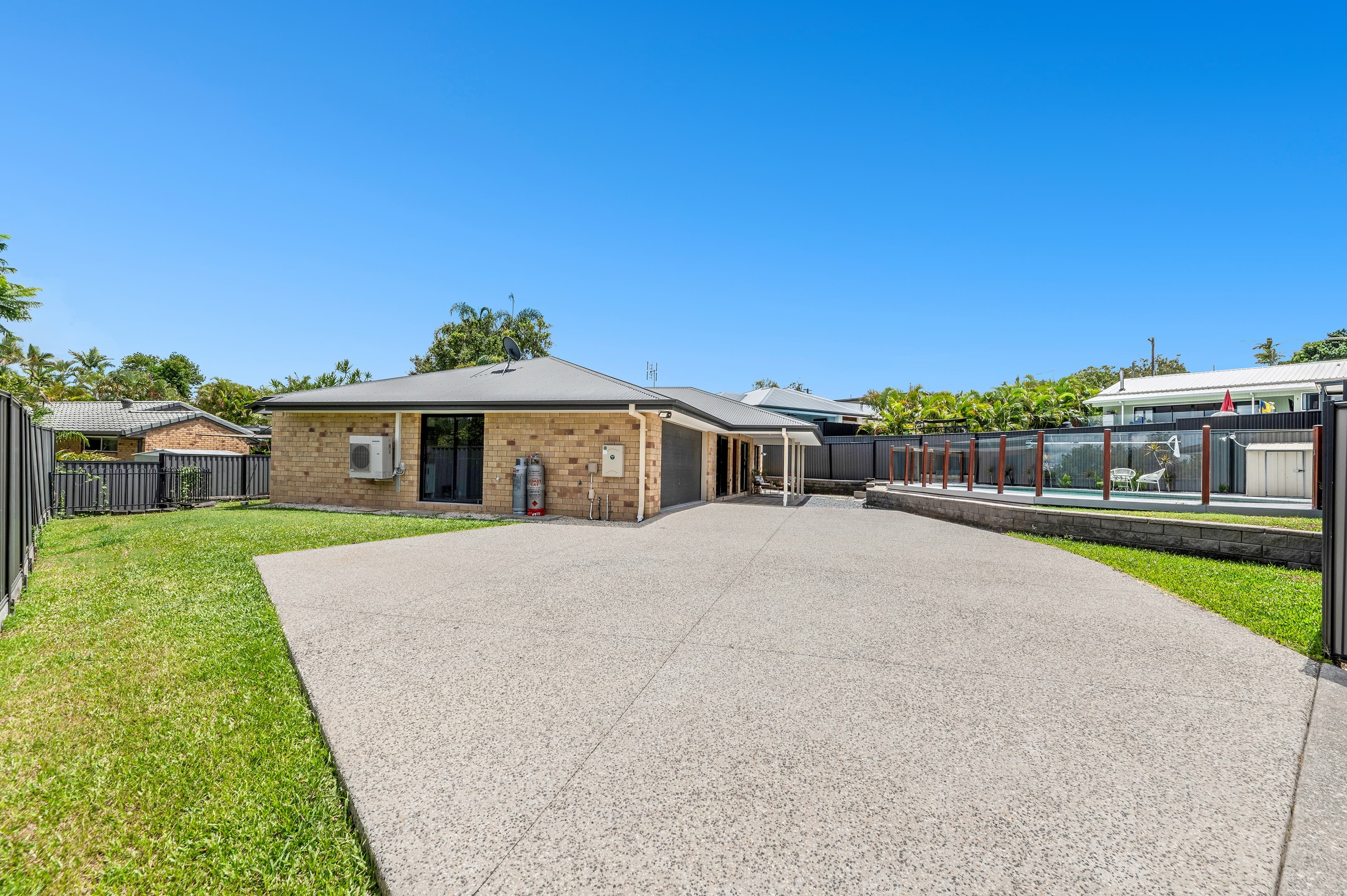 22A Freda Street, Ashmore — photo 1 of 5