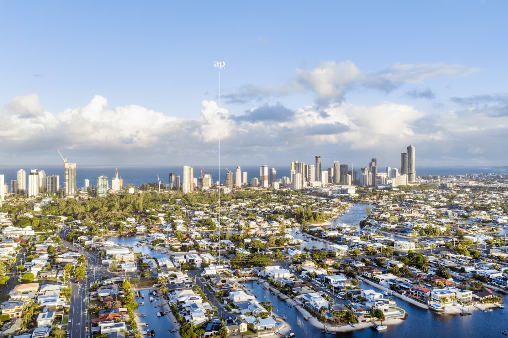 5B Rio Vista Boulevard, Broadbeach Waters — photo 1 of 5