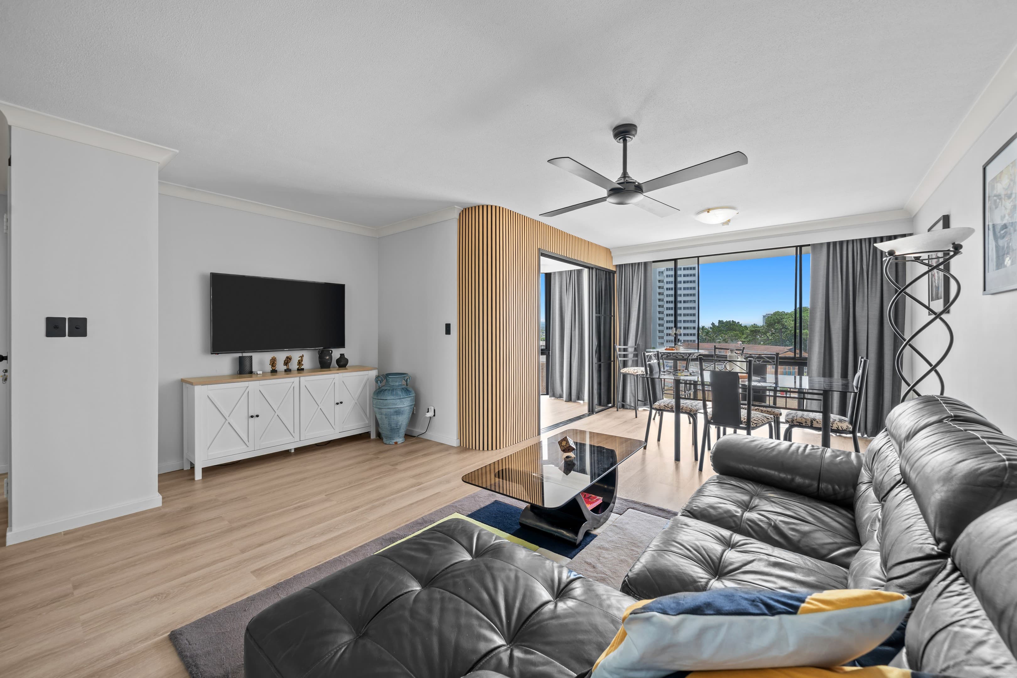 502/70 Remembrance Drive, Surfers Paradise, Surfers Paradise — photo 1 of 5