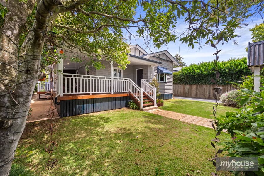6 Jenkins Street, Newtown - Image 1