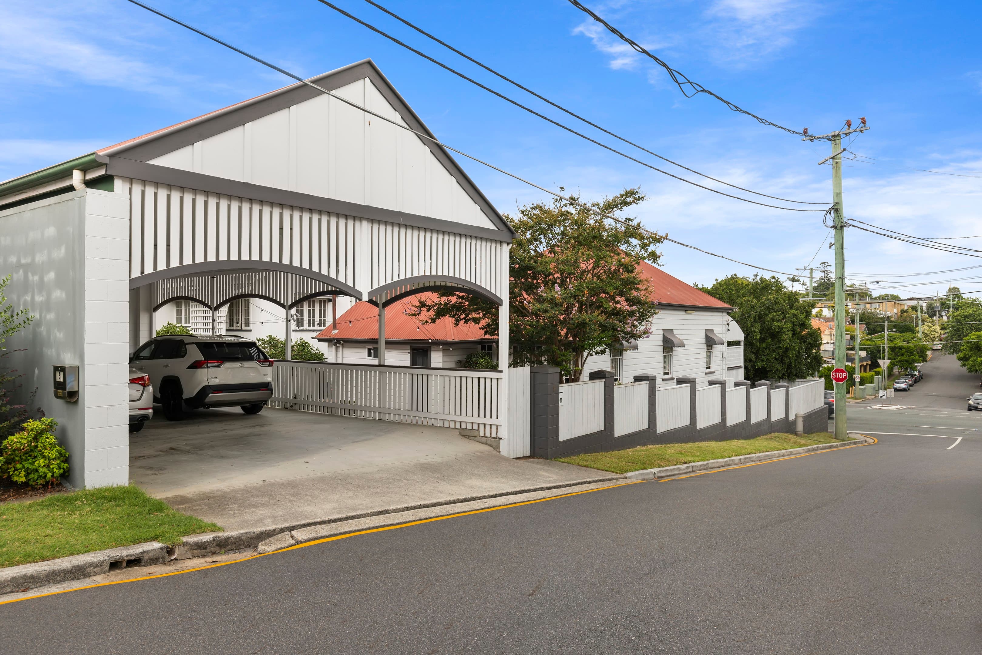1 Creswick Street, Clayfield, Clayfield — photo 1 of 5