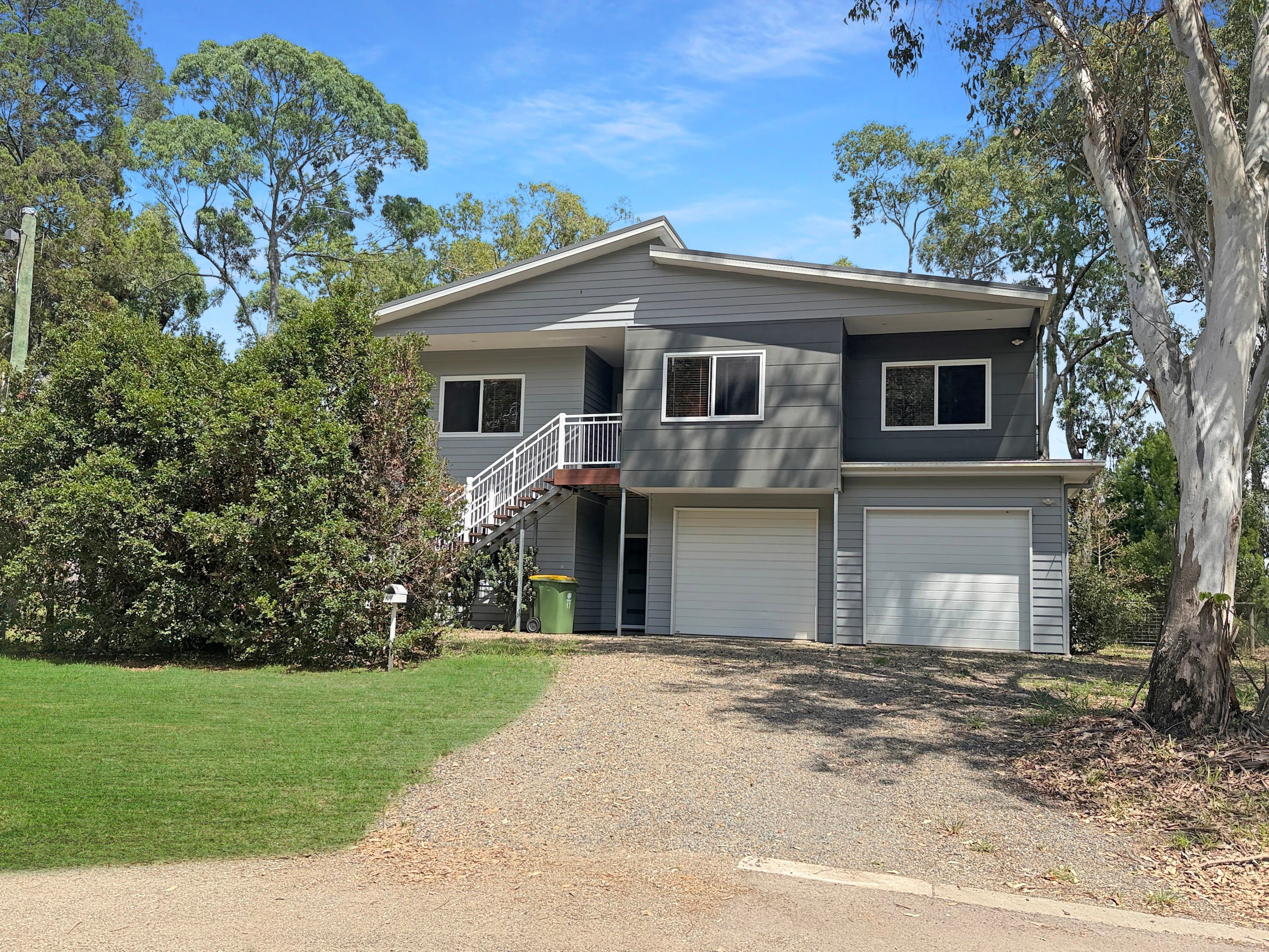 17 High Central Road, Macleay Island