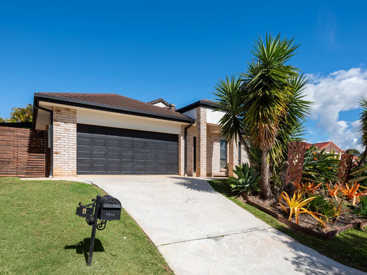 6 Carmarthen Circuit, Pacific Pines — photo 1 of 5