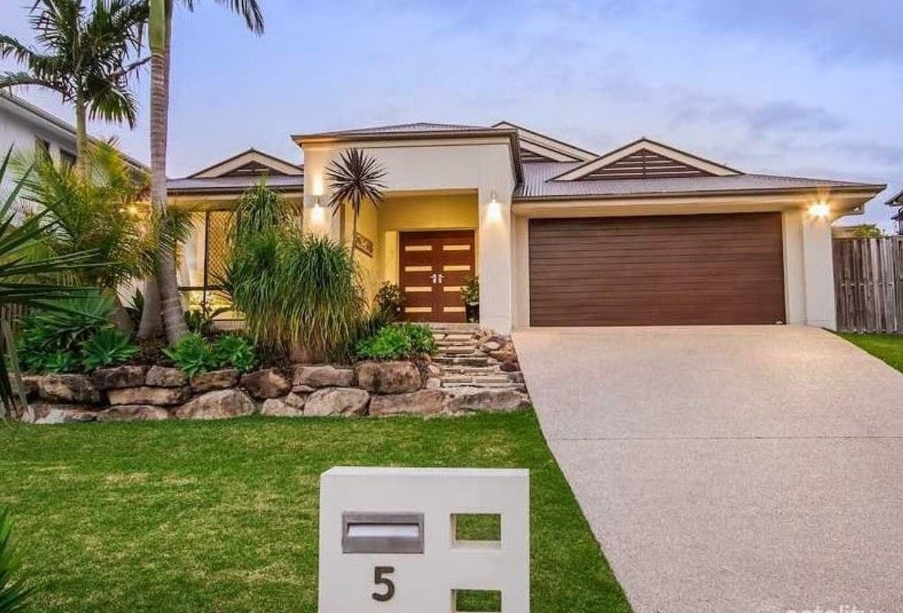 5 Frog Rock Crescent, Reedy Creek - Image 1