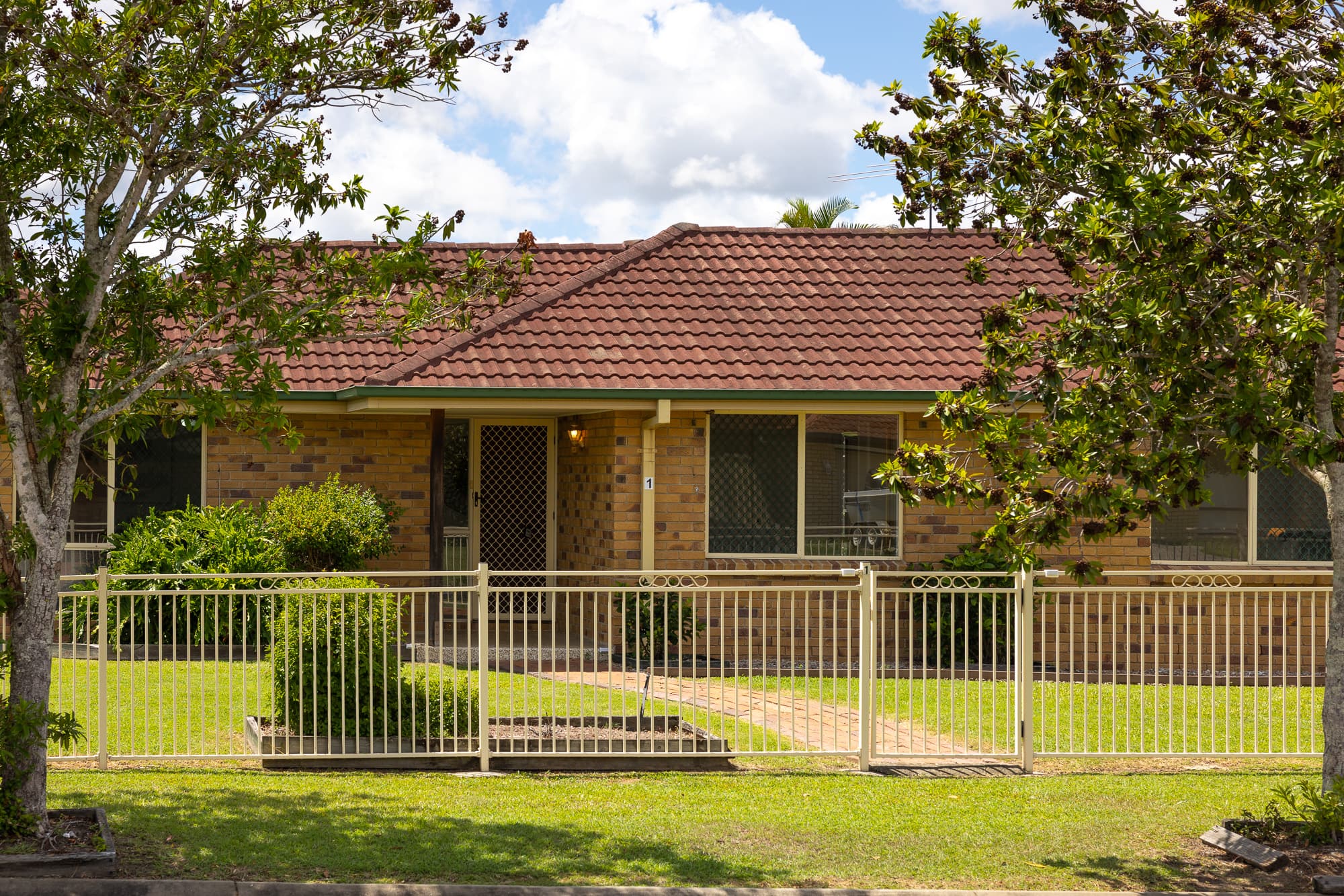 1 Cressbrook Court, Meadowbrook, Meadowbrook — photo 1 of 5