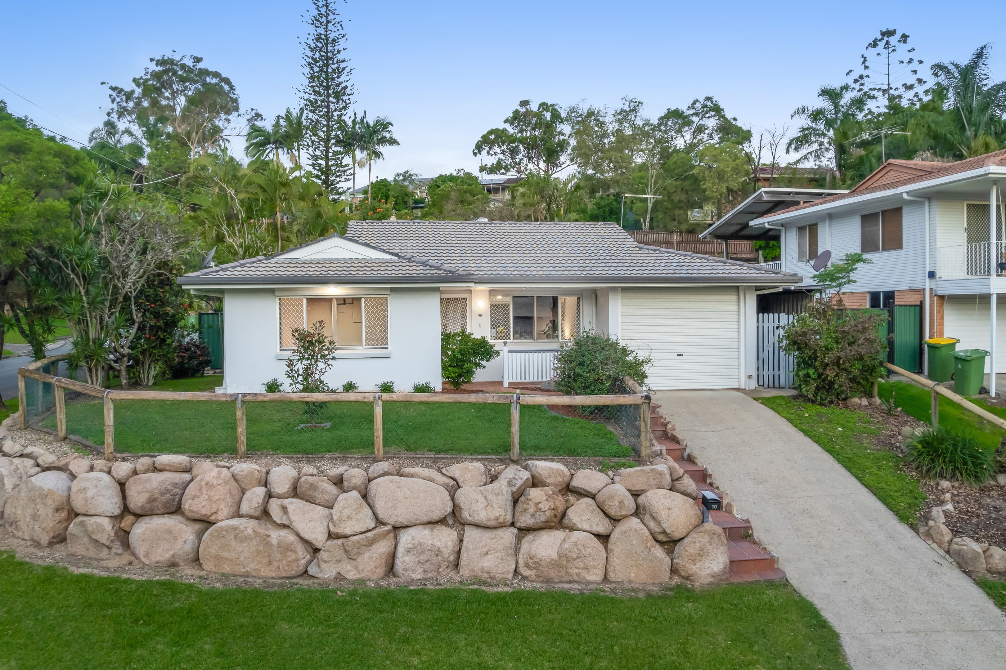 10 Tristania Street, Everton Hills, Everton Hills — photo 1 of 5