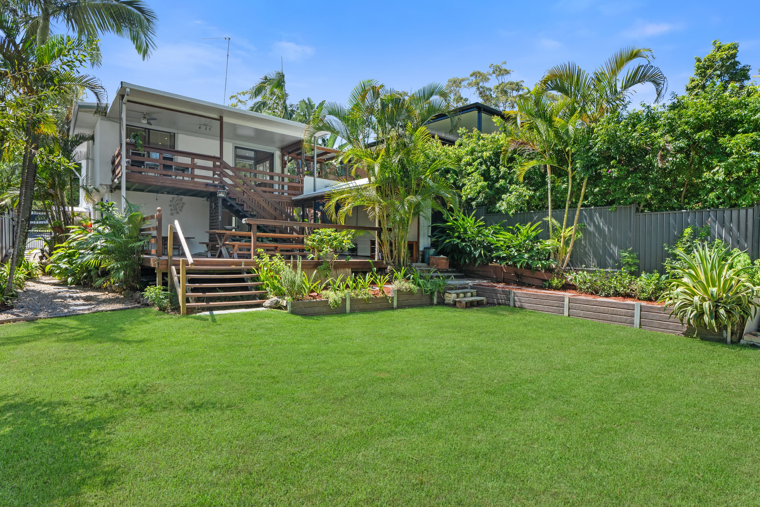 22 Golden Crescent, Southport, Southport — photo 1 of 5