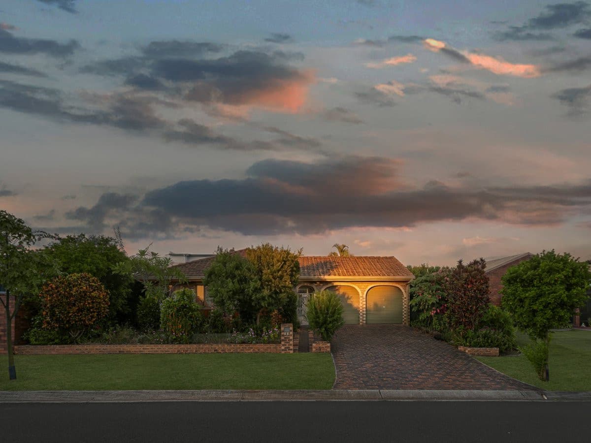 27 Devenish Street, Sunnybank - Image 1