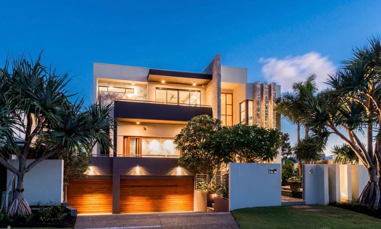 23 Knightsbridge Parade East, Paradise Point — photo 1 of 5