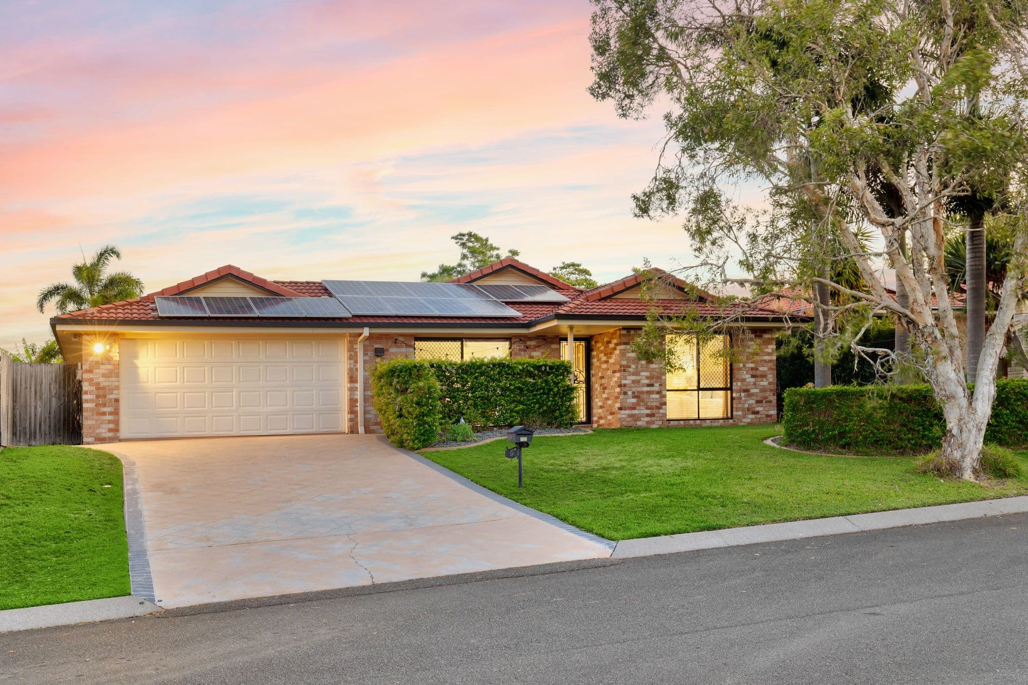 9 Watarrka Drive, Parkinson - Image 1