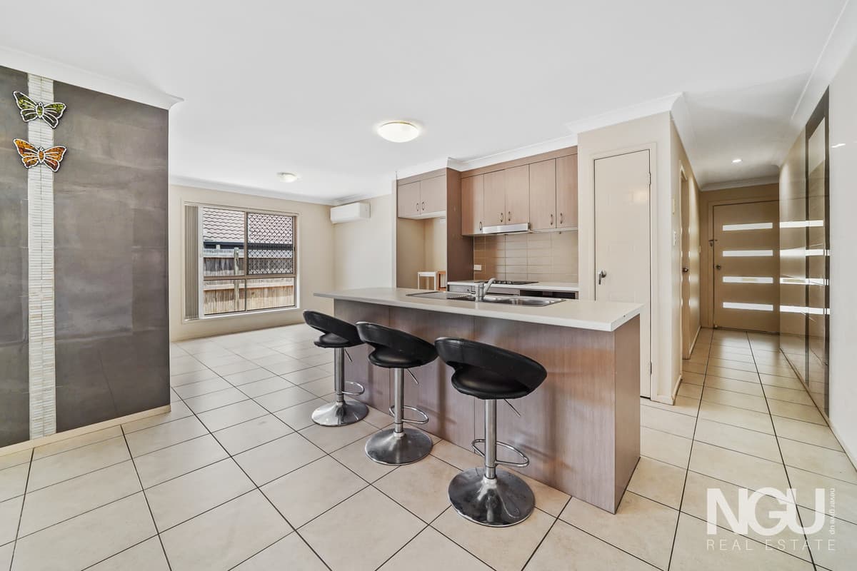 28 Barcombe Drive, Berrinba, Berrinba — photo 1 of 5