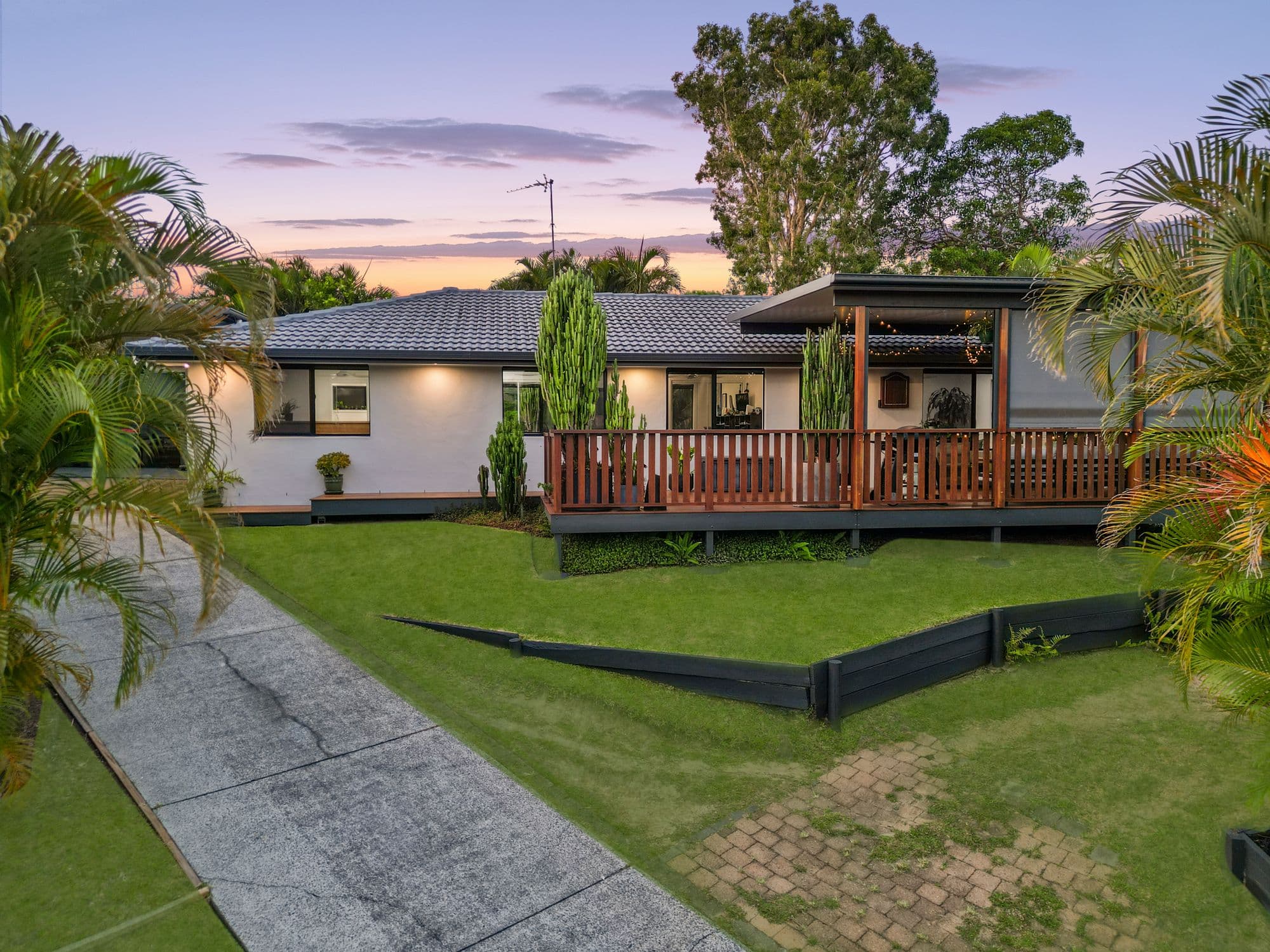 6 Lobban Court, Highland Park - Image 1