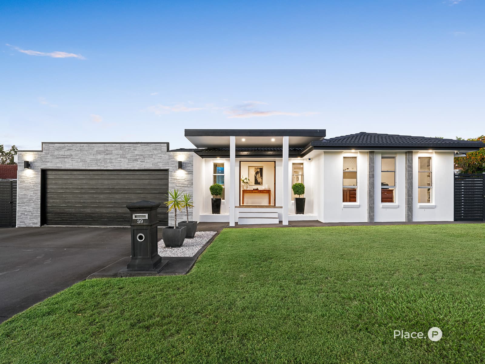 39 Illinois Street, Sunnybank Hills — photo 1 of 5