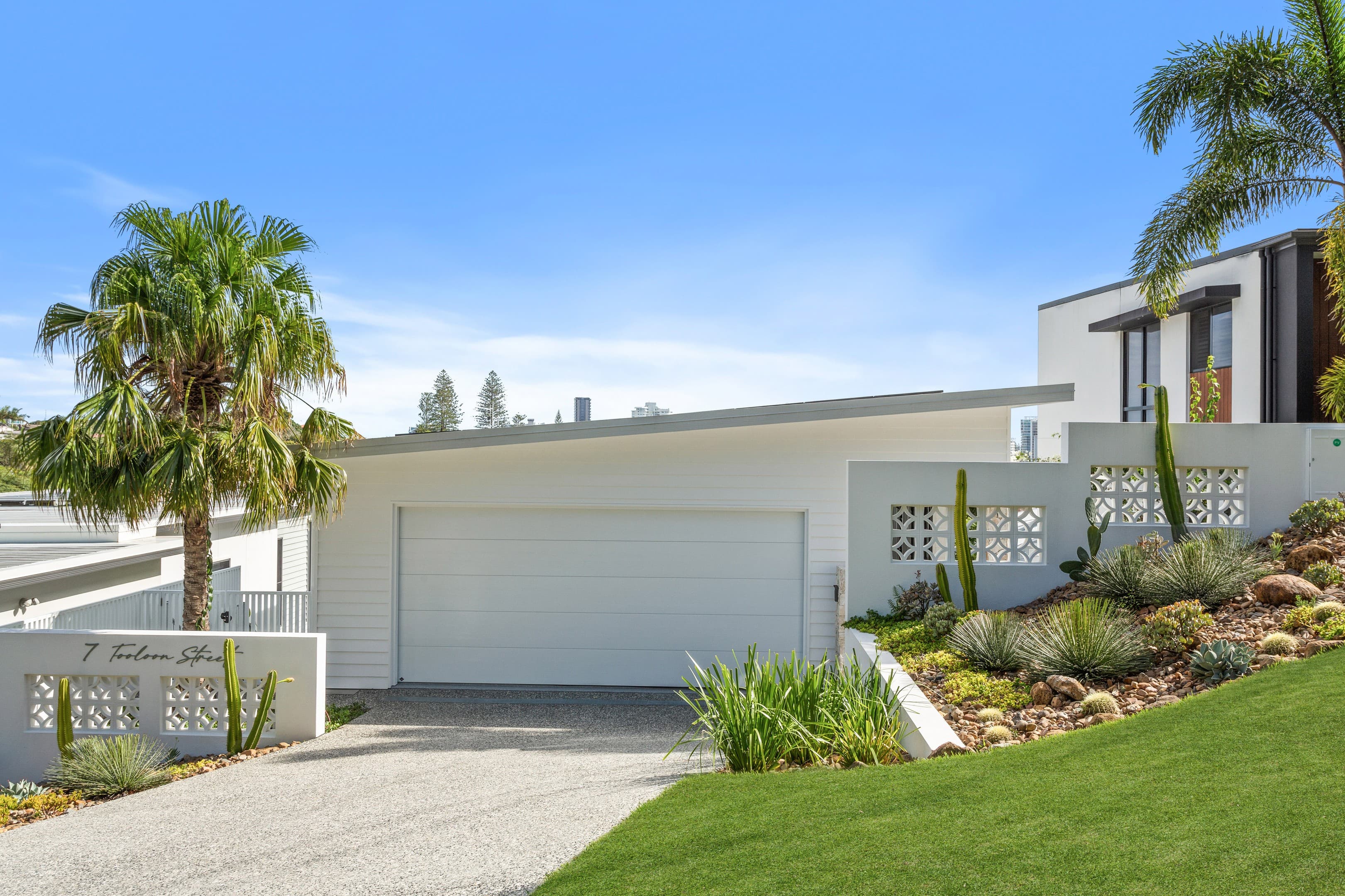 7 Tooloon Street, Coolangatta - Image 1