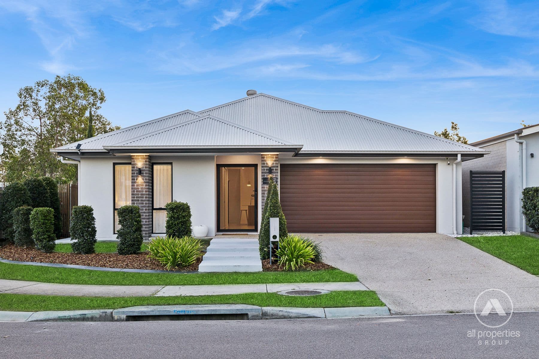 21 Vine Way, Greenbank, Greenbank — photo 1 of 5