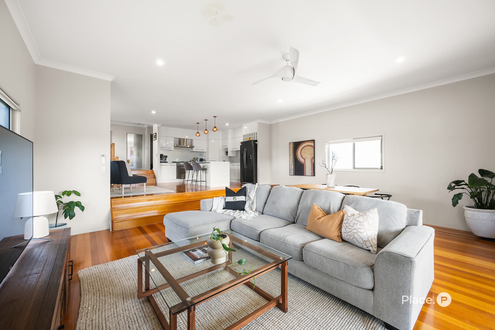 157 Macrossan Avenue, Norman Park - Image 1