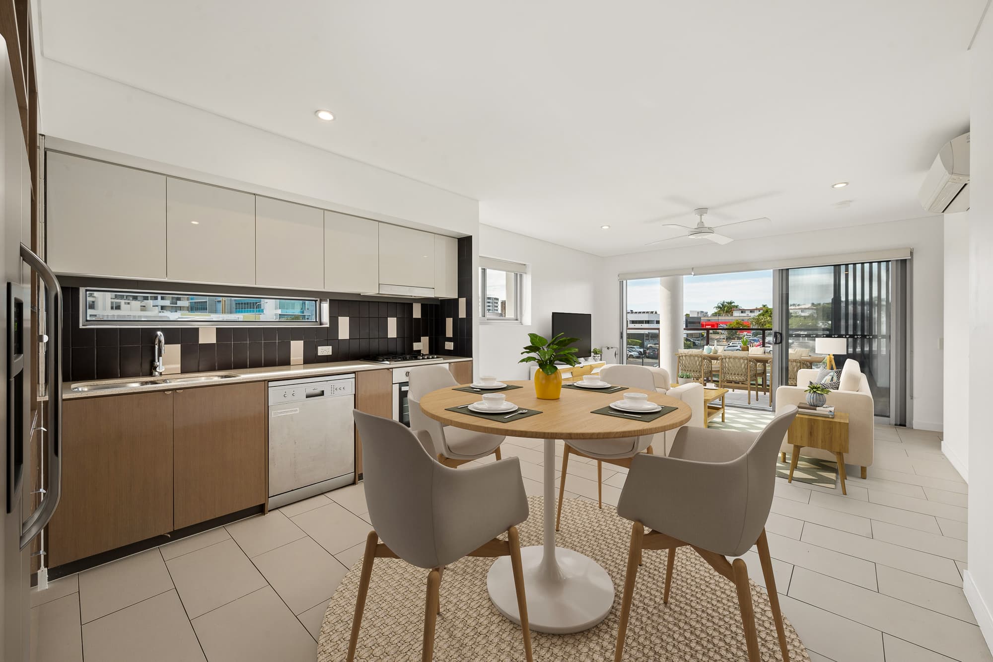 213/428 Hamilton Road, Chermside - Image 1