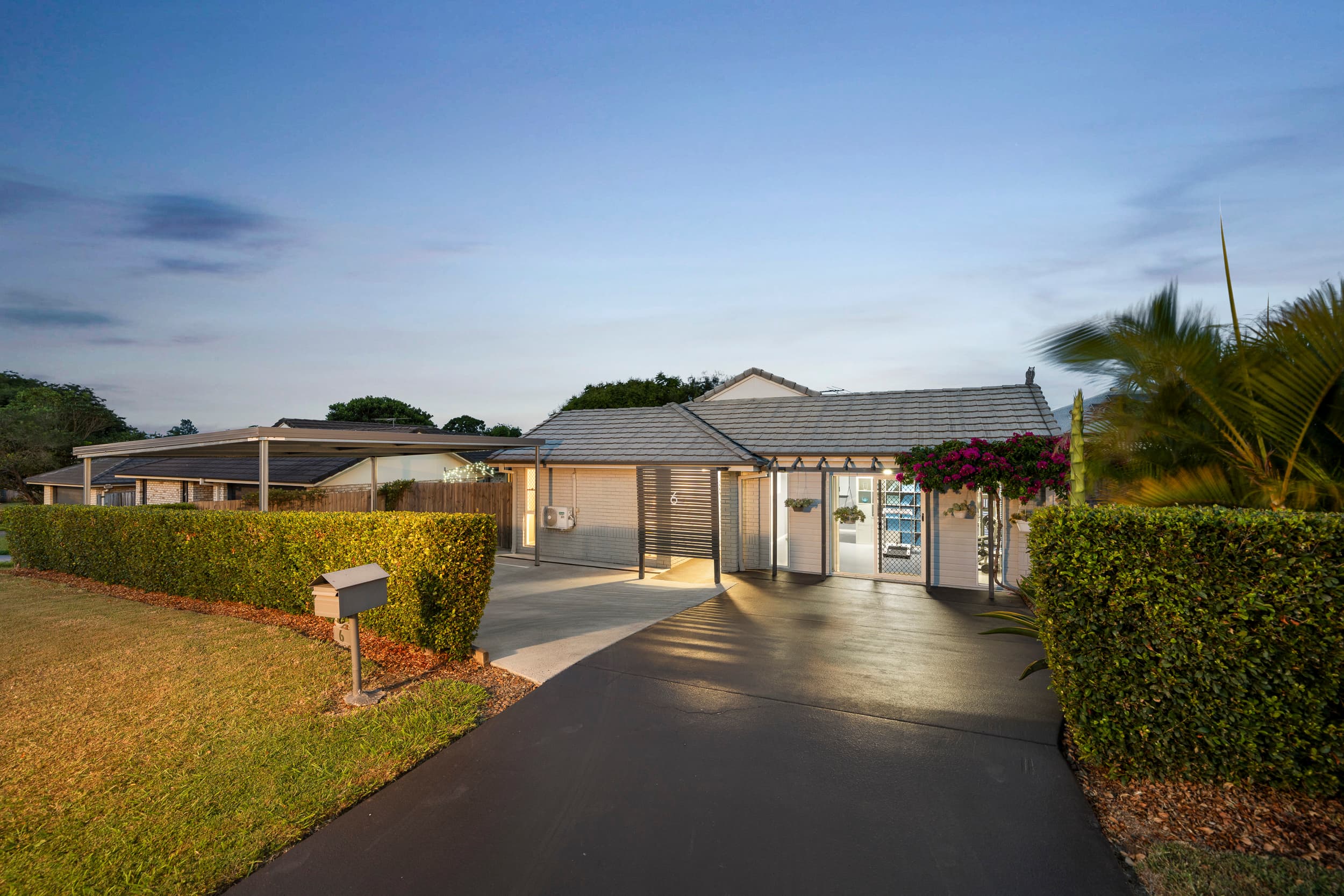 6 Davis Court, Redbank Plains, Redbank Plains — photo 1 of 5