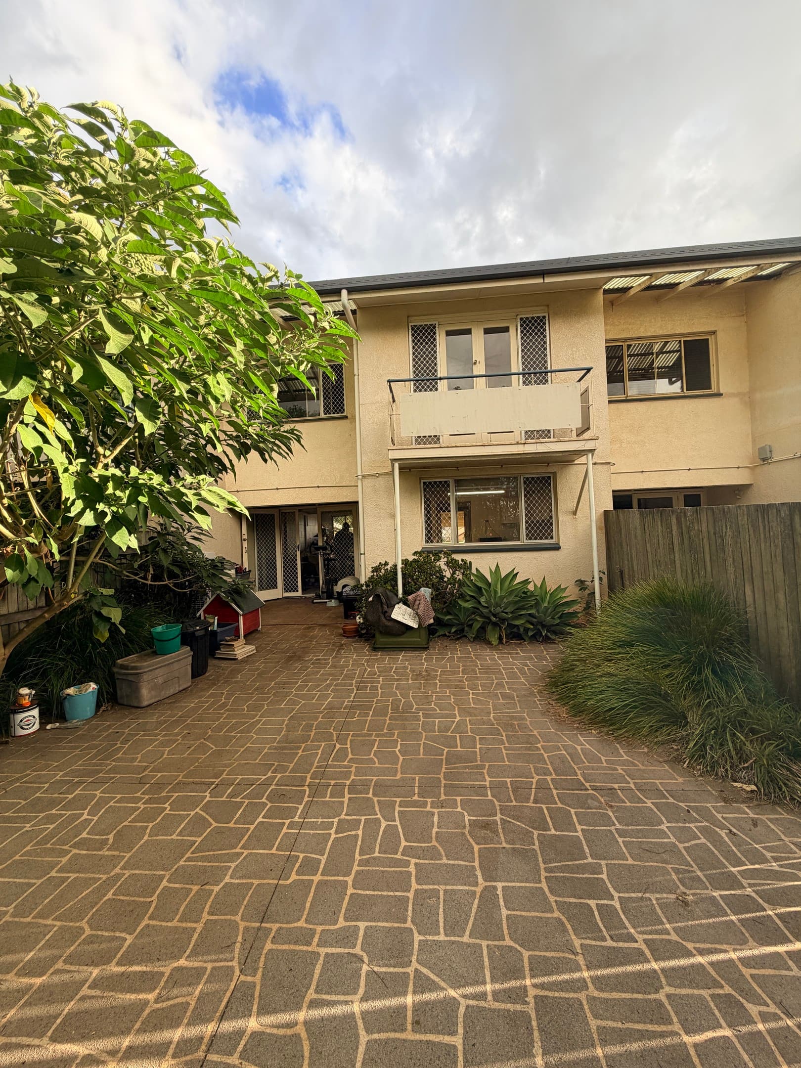 2/329 HUME STREET, South Toowoomba - Image 1