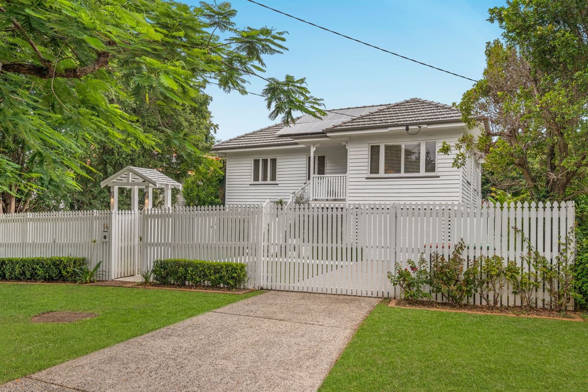 14 Elbury Street, Mitchelton, Mitchelton — photo 1 of 5