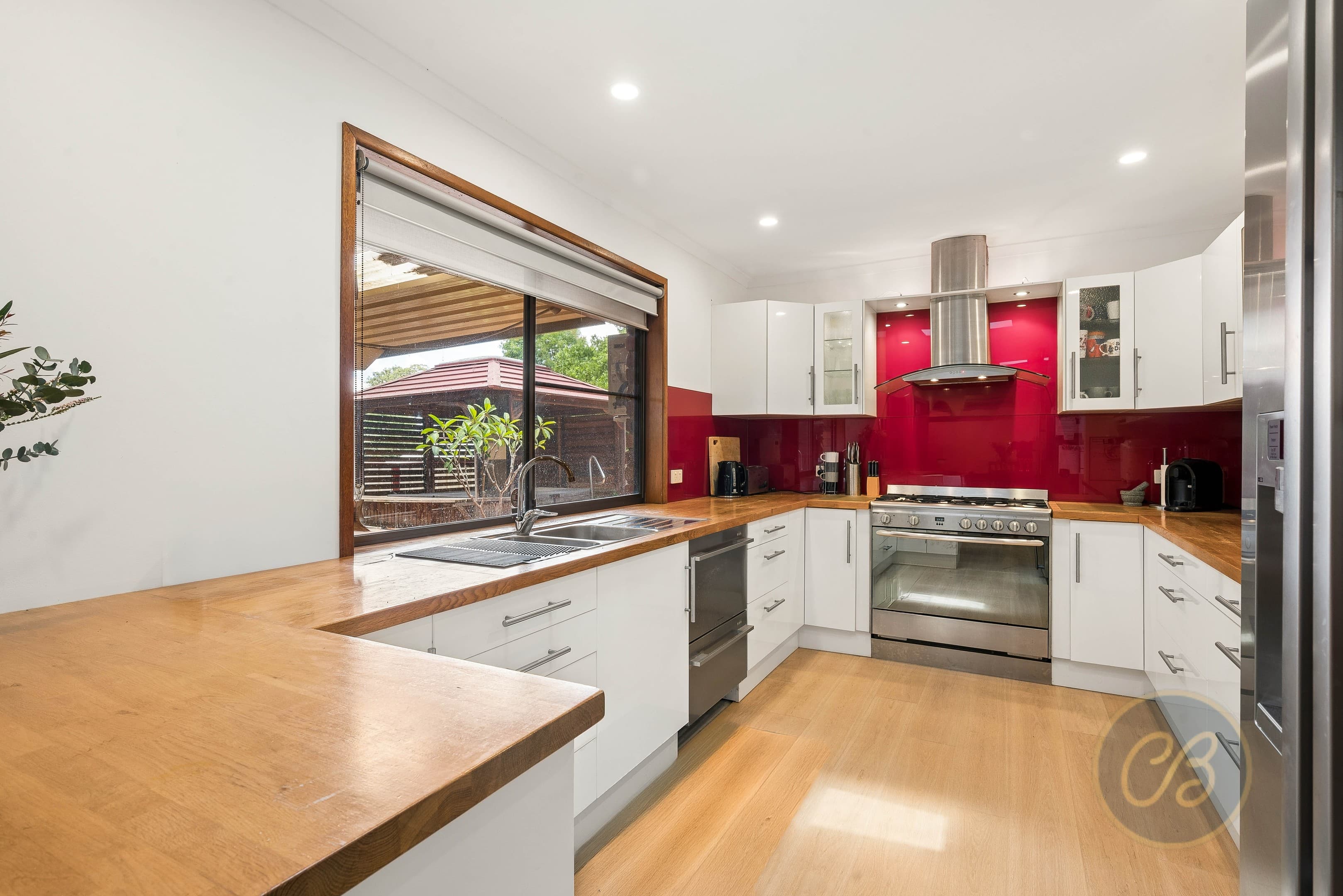 4 Loren Street, Stafford Heights, Stafford Heights — photo 1 of 5