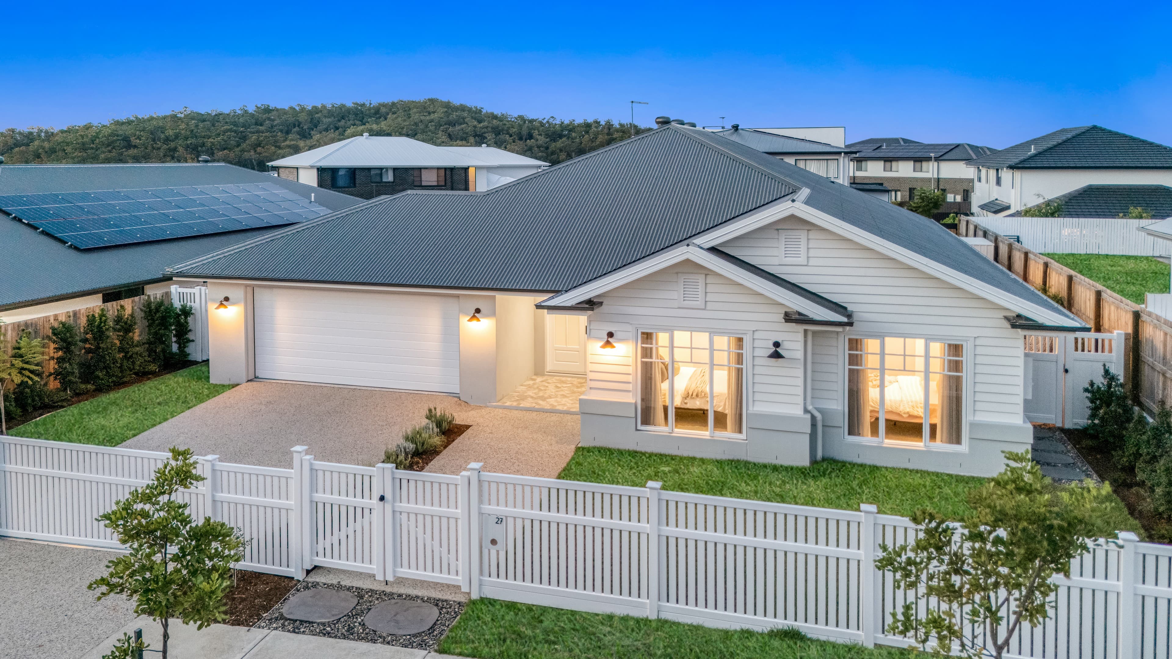 27 Himalayan Crescent, Spring Mountain - Image 1