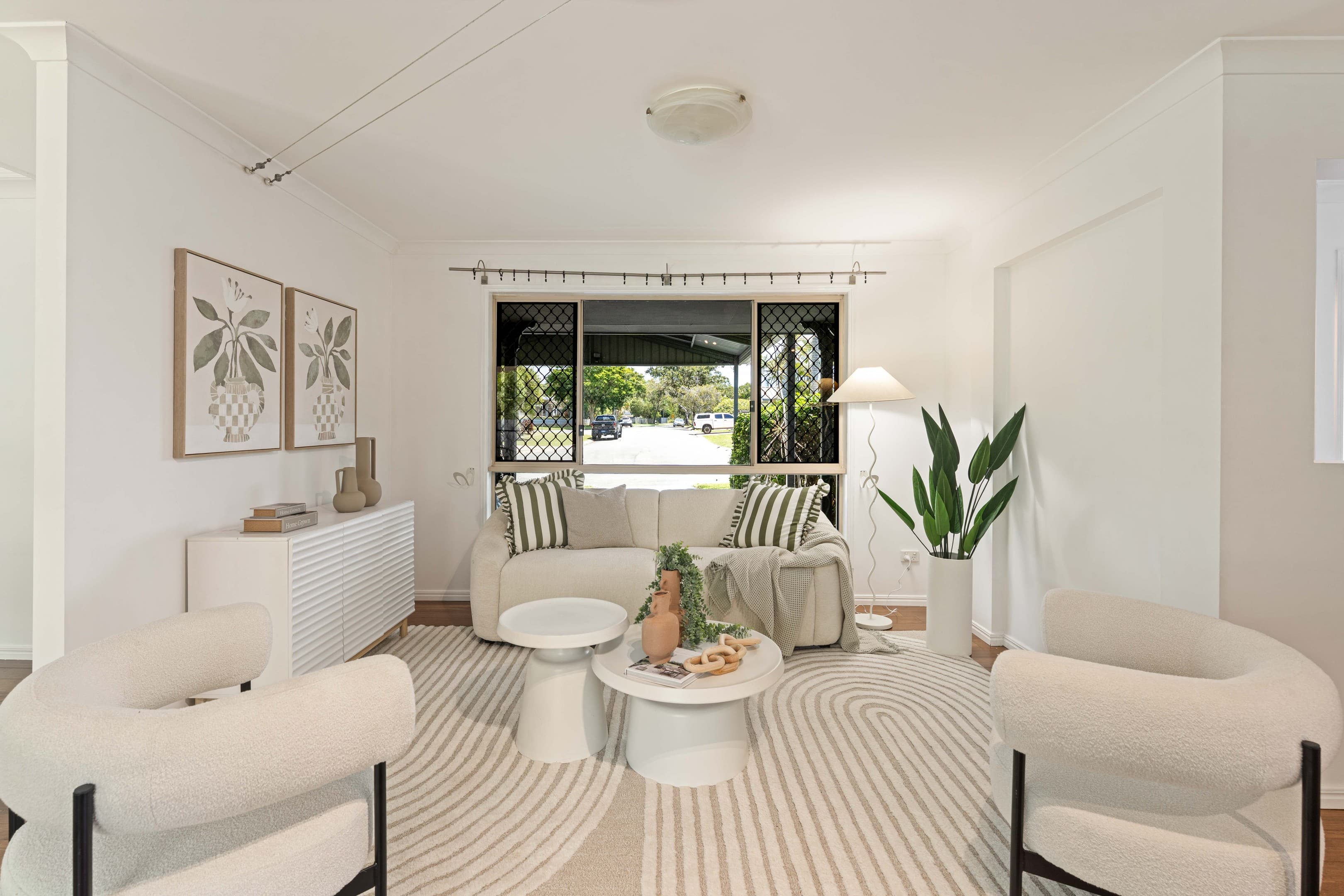 15 Niblick Way, Redland Bay, Redland Bay — photo 1 of 5
