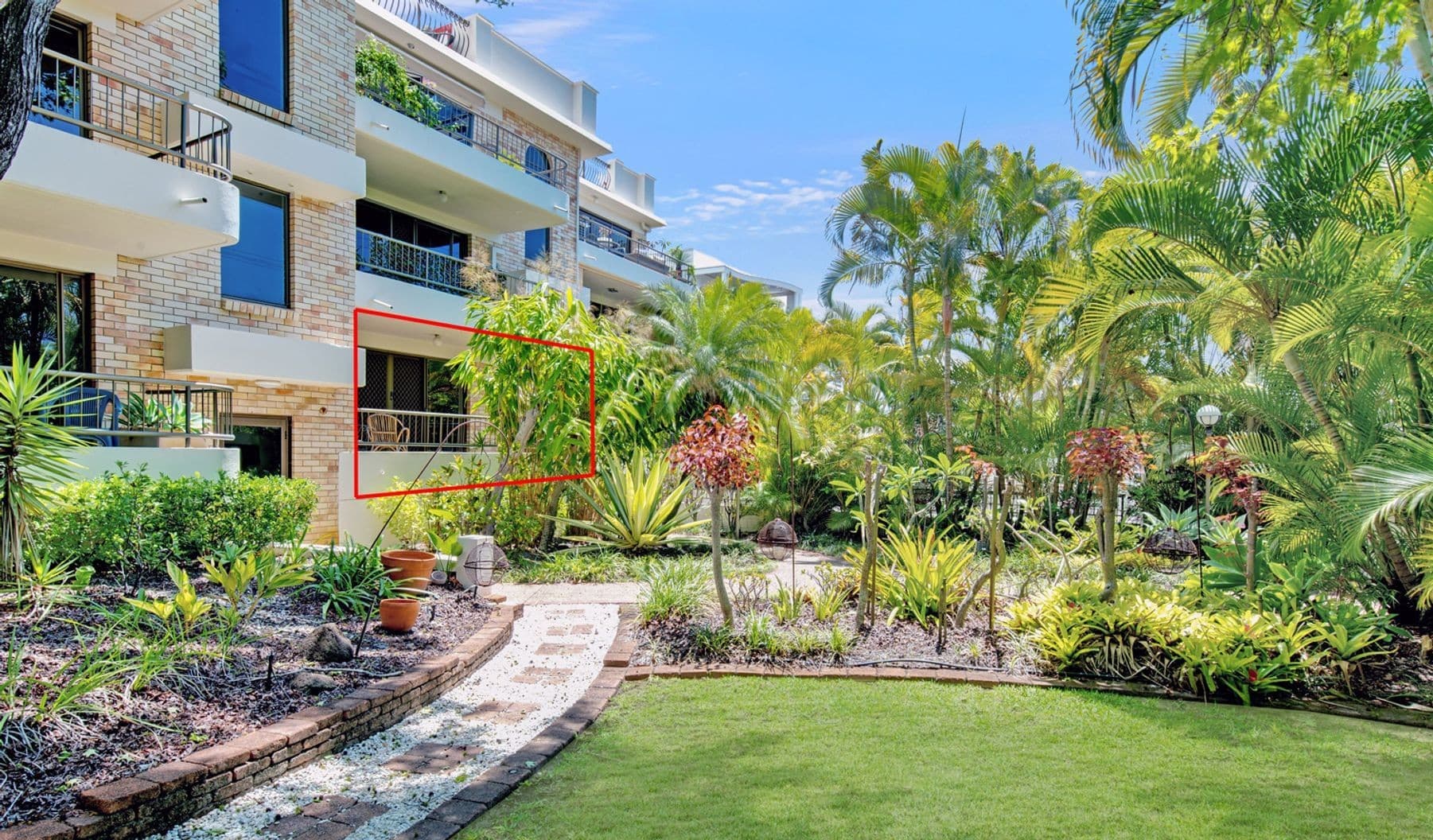 2/92 Stanhill Drive, Surfers Paradise - Image 1