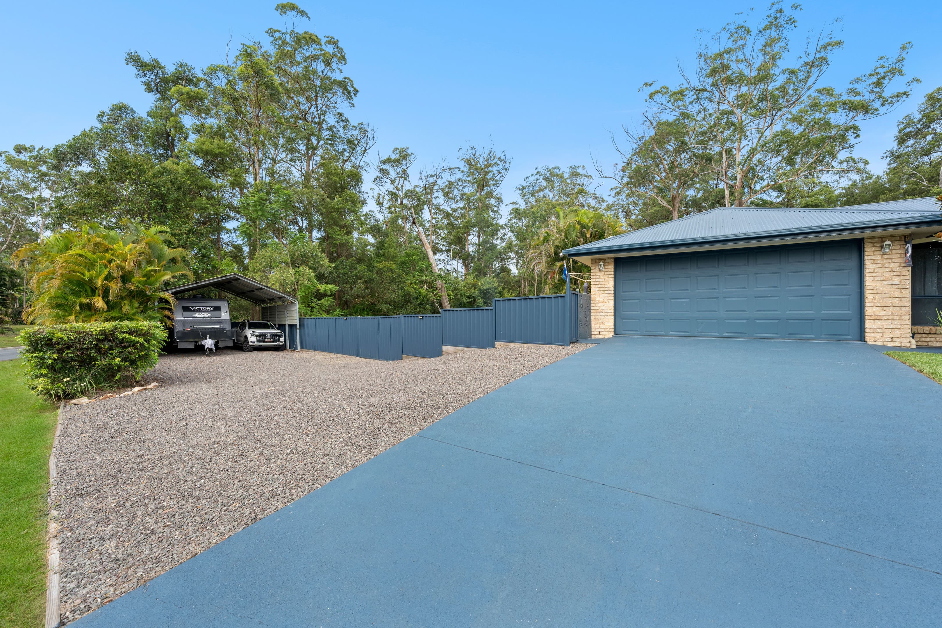 2 Bowerbird Place, Landsborough — photo 1 of 5