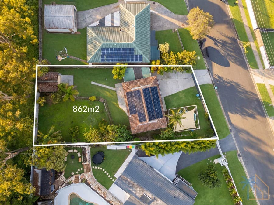 23 Darling Crescent, Molendinar — photo 1 of 5