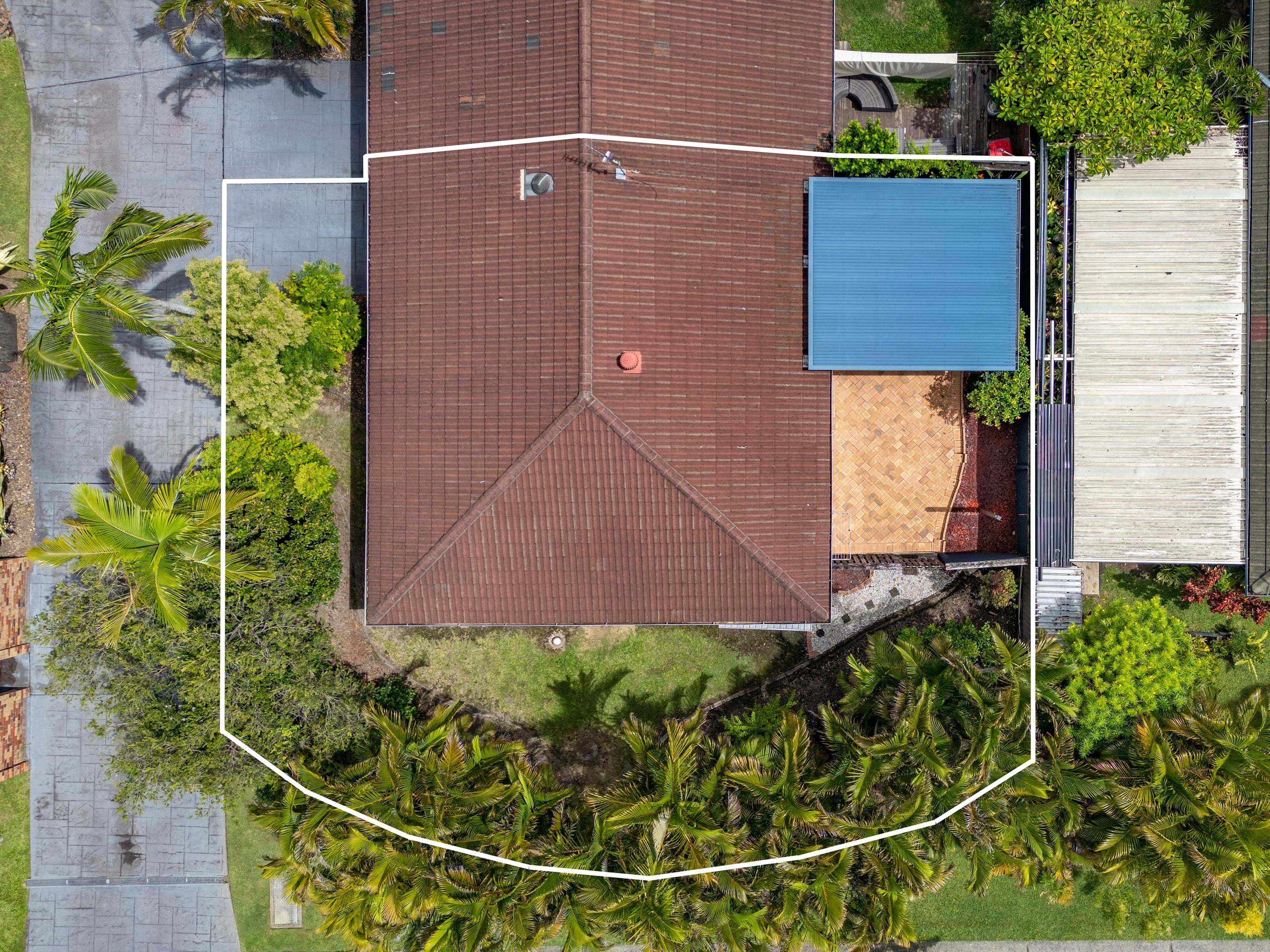 1/29-31 Golden Palms Court, Ashmore, Ashmore sold property photo