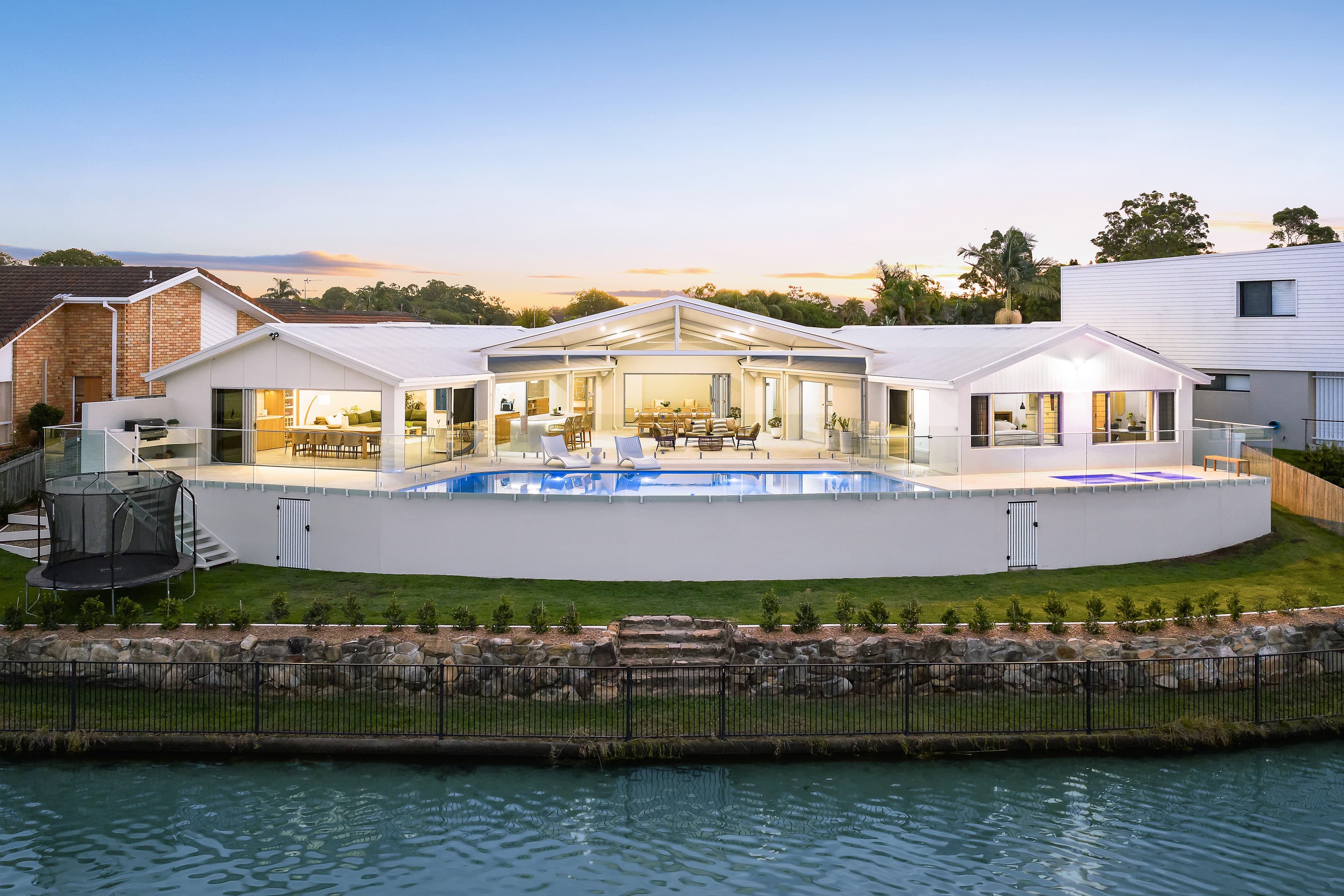 9 Hayman Court, Mermaid Waters, Mermaid Waters sold property photo