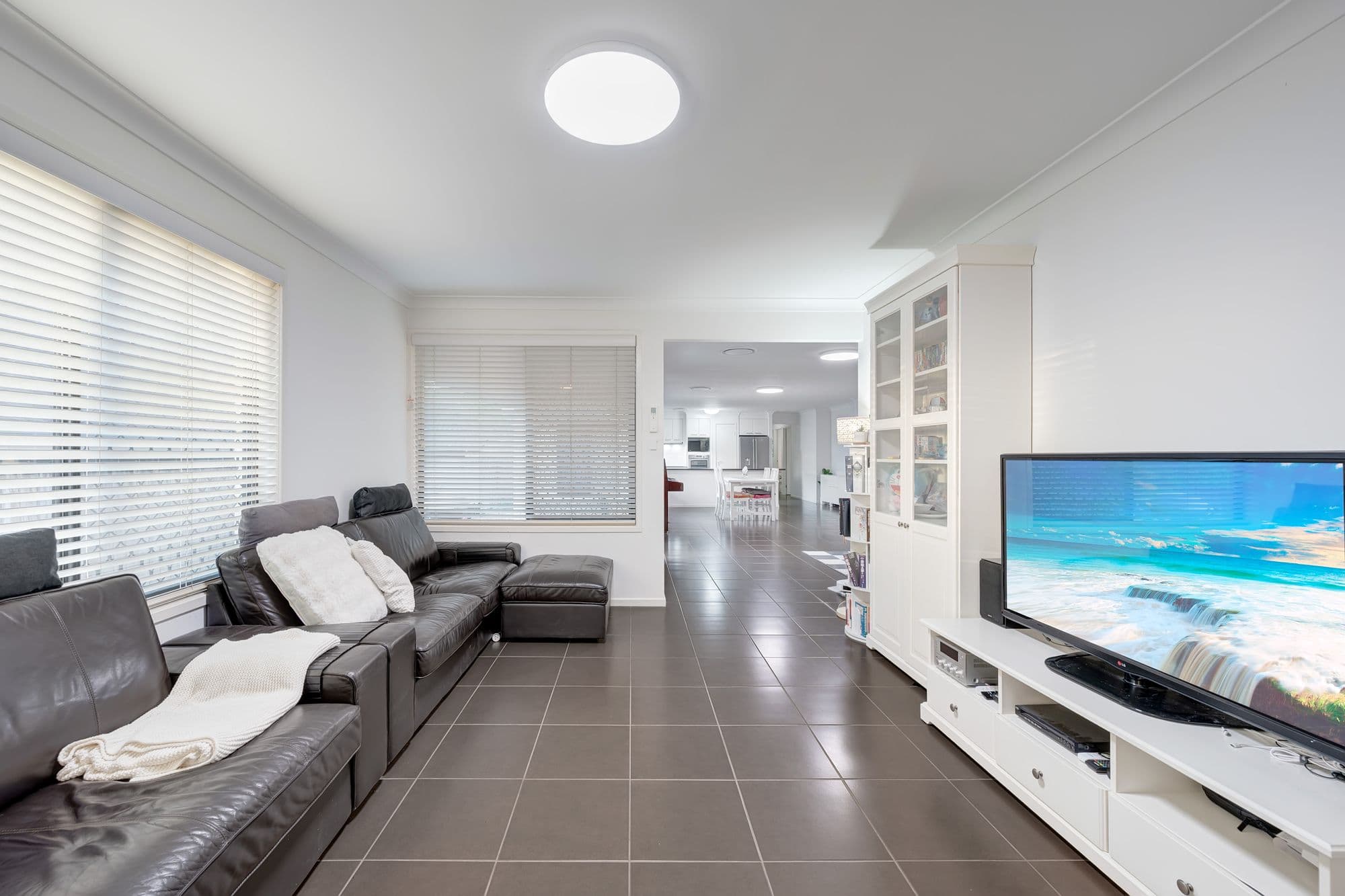 74 Larapinta Circuit, Parkinson - Image 1