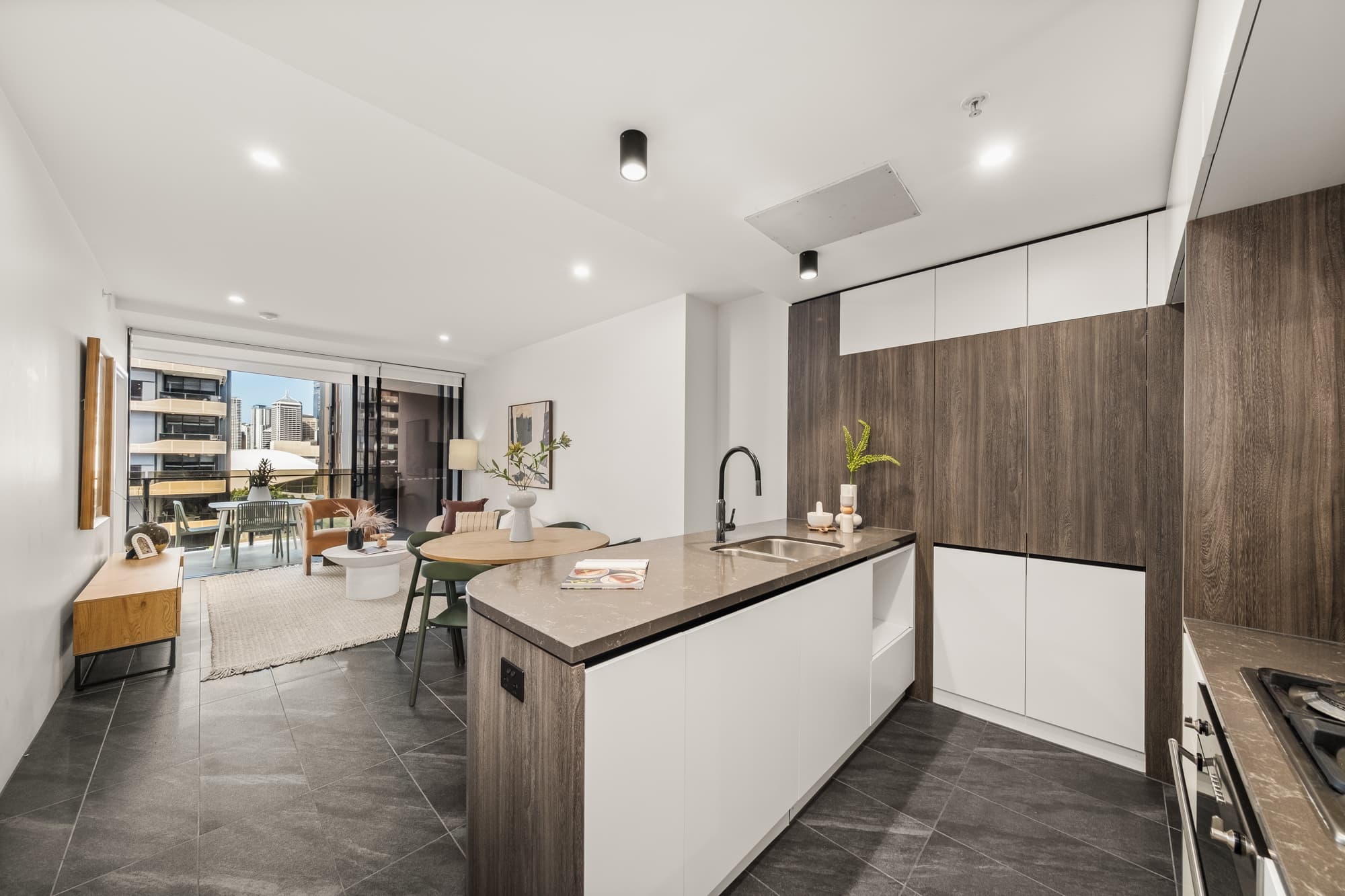 20607/33 Manning Street, South Brisbane - Image 1