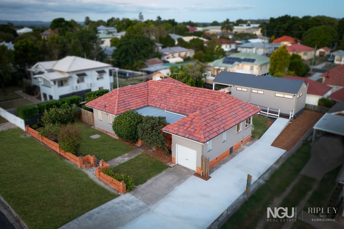 24 Crown Street, Silkstone - Image 1