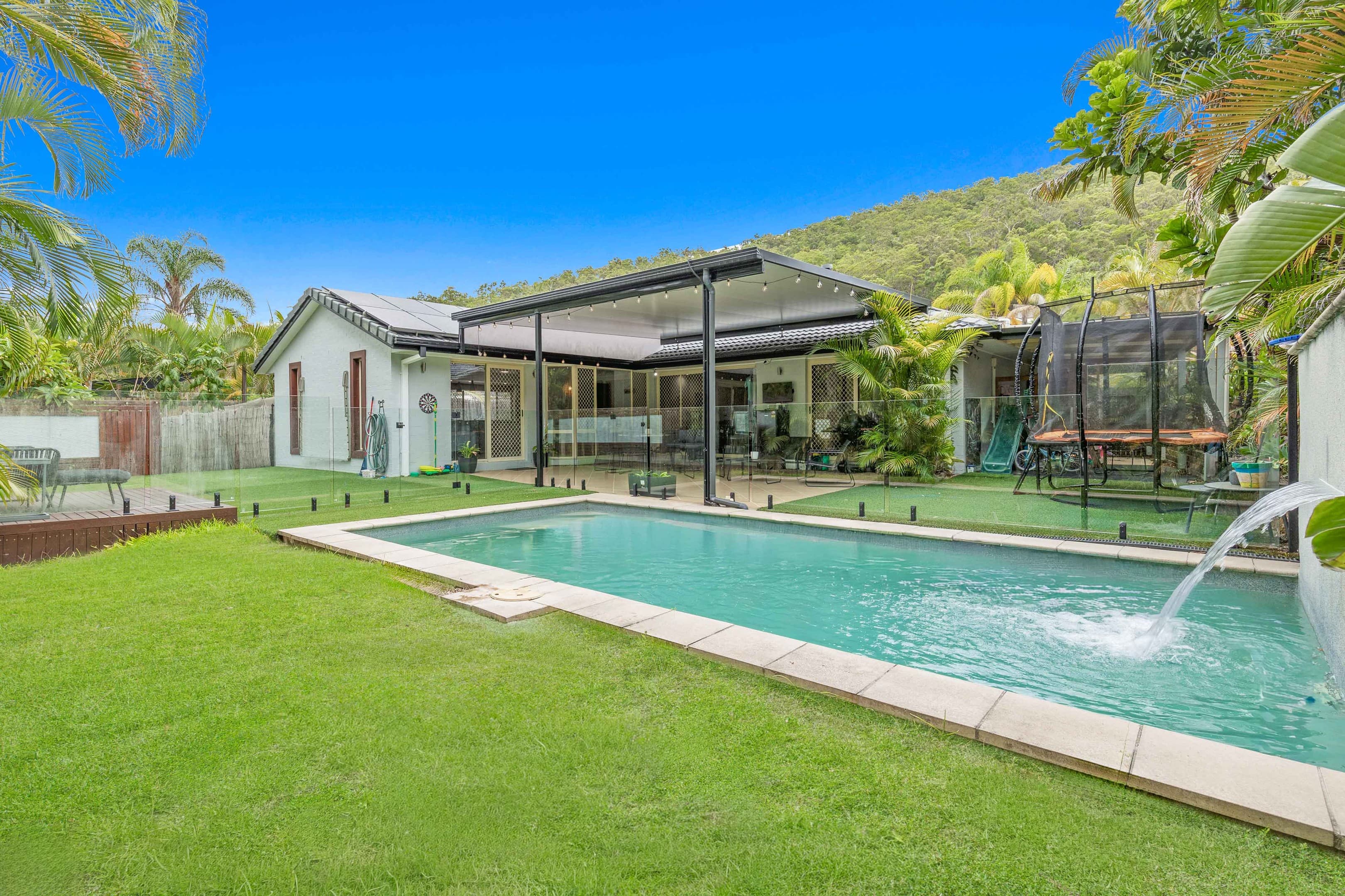 18 Davis Cup Court, Oxenford — photo 1 of 5