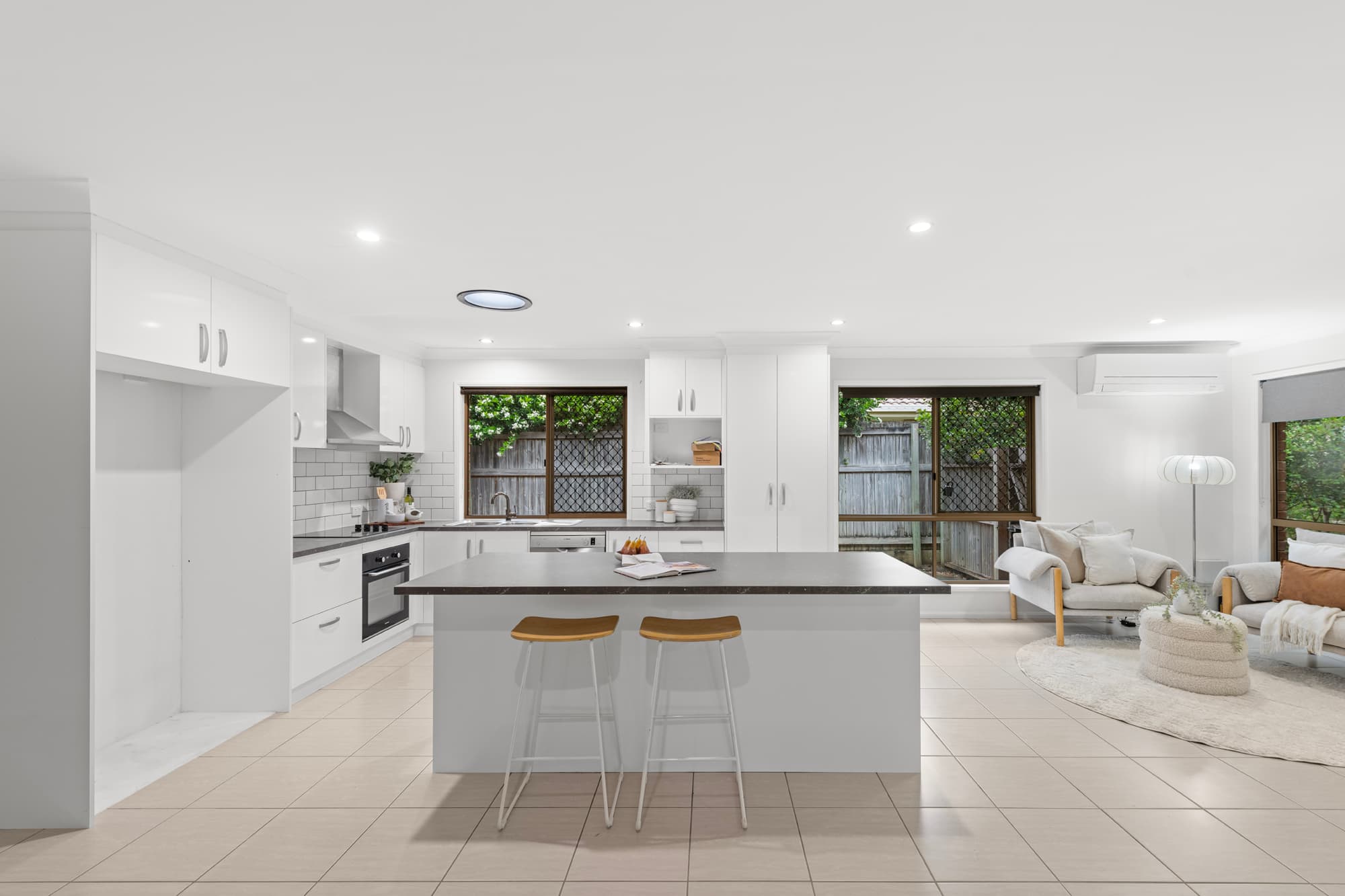 39 Albicore Drive, Thornlands, Thornlands — photo 1 of 5