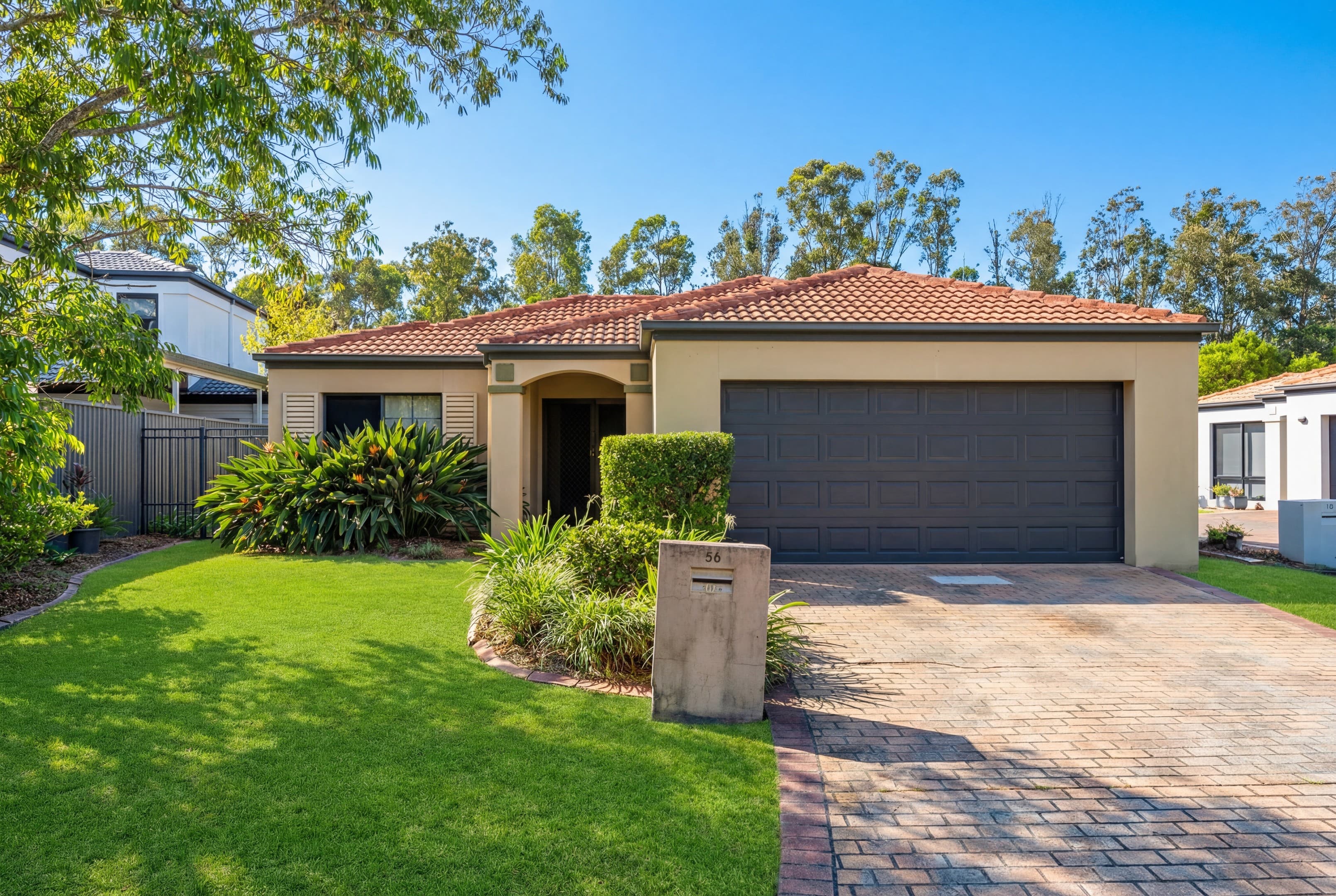56 Woody Views Way, Robina, Robina — photo 1 of 5