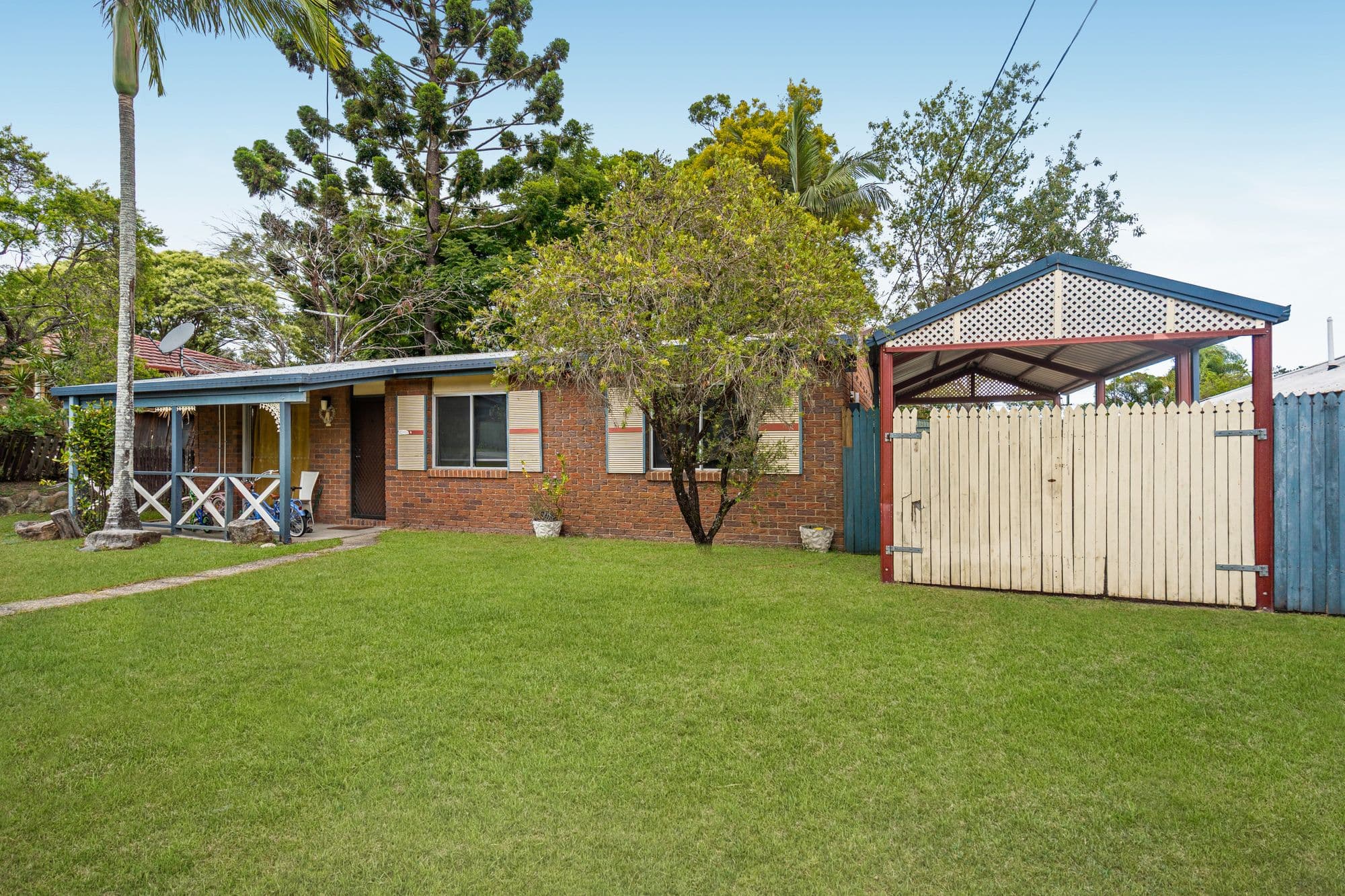 4 Oakdale Street, Browns Plains, Browns Plains — photo 1 of 5