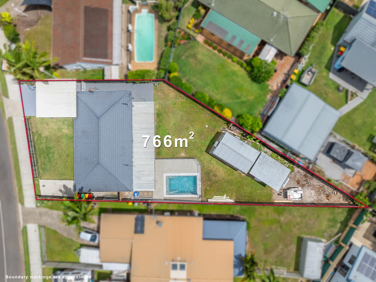 76 Sycamore Parade, Victoria Point, Victoria Point — photo 1 of 5